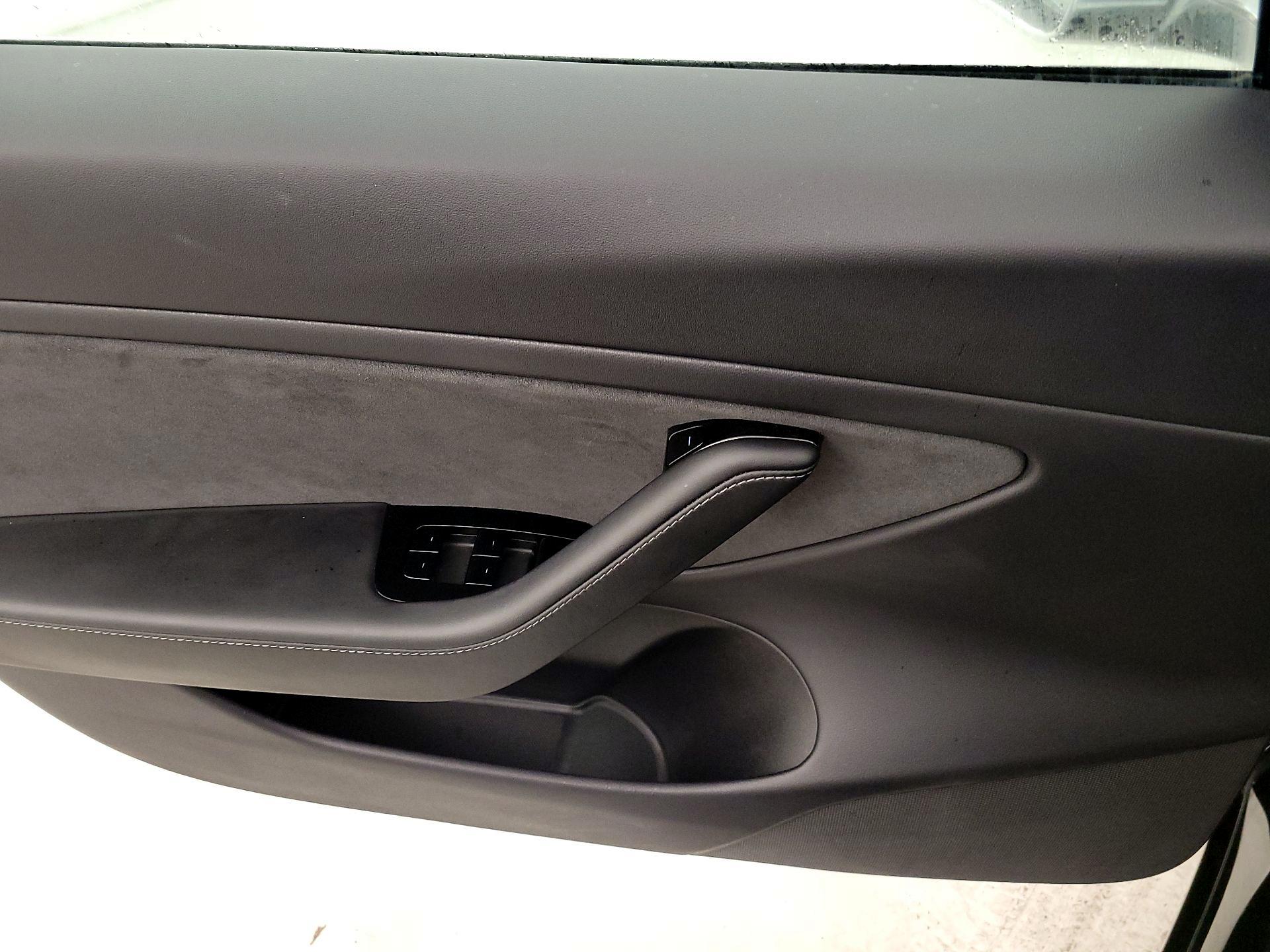 Thumbnail: 2019 Tesla Model 3 - 12