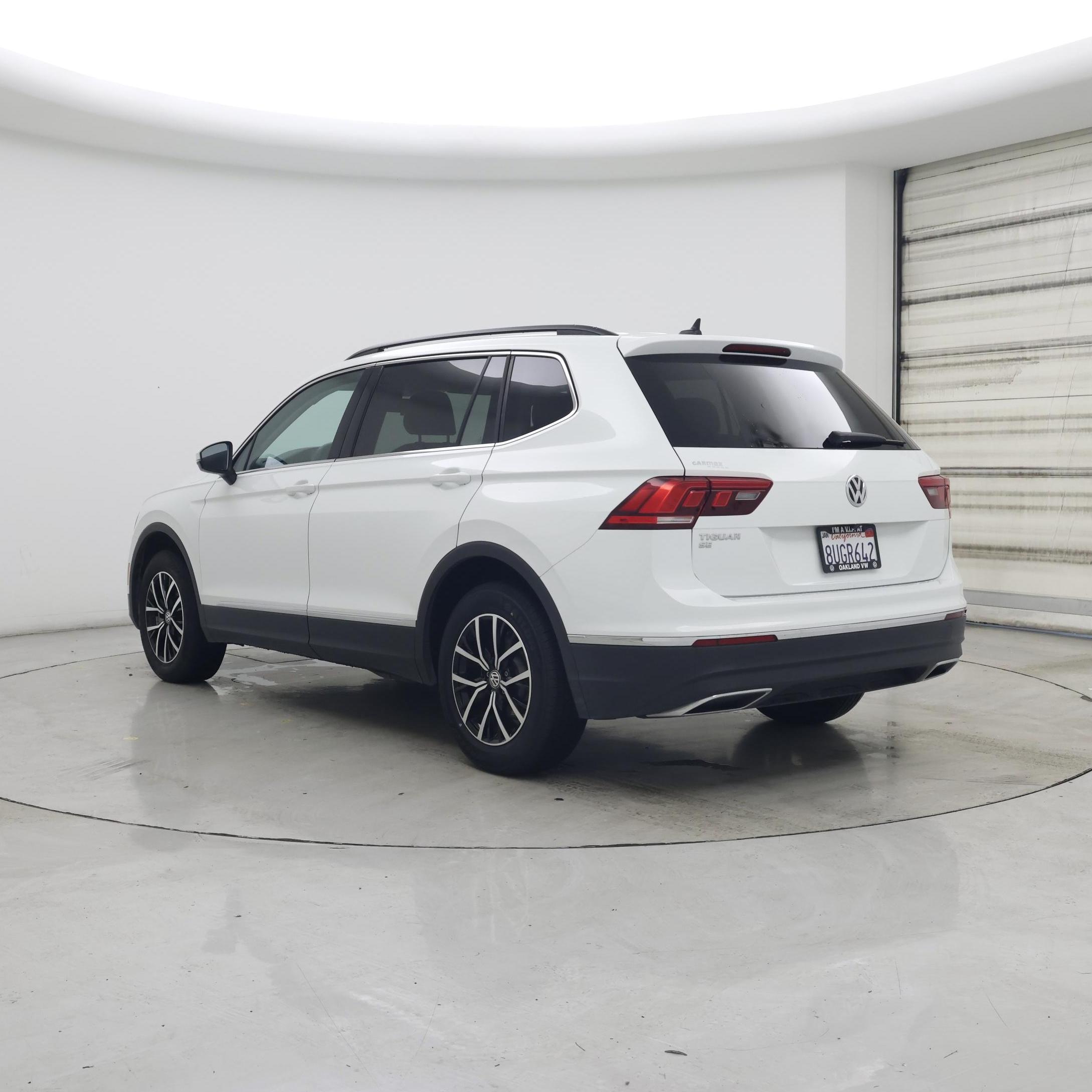 Thumbnail: 2021 Volkswagen Tiguan - 2