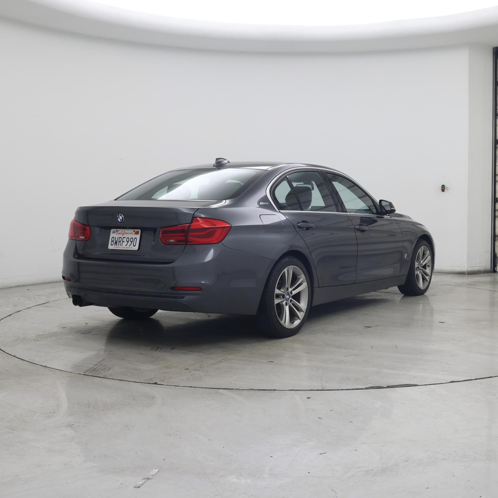 Thumbnail: 2018 BMW 3 Series - 8