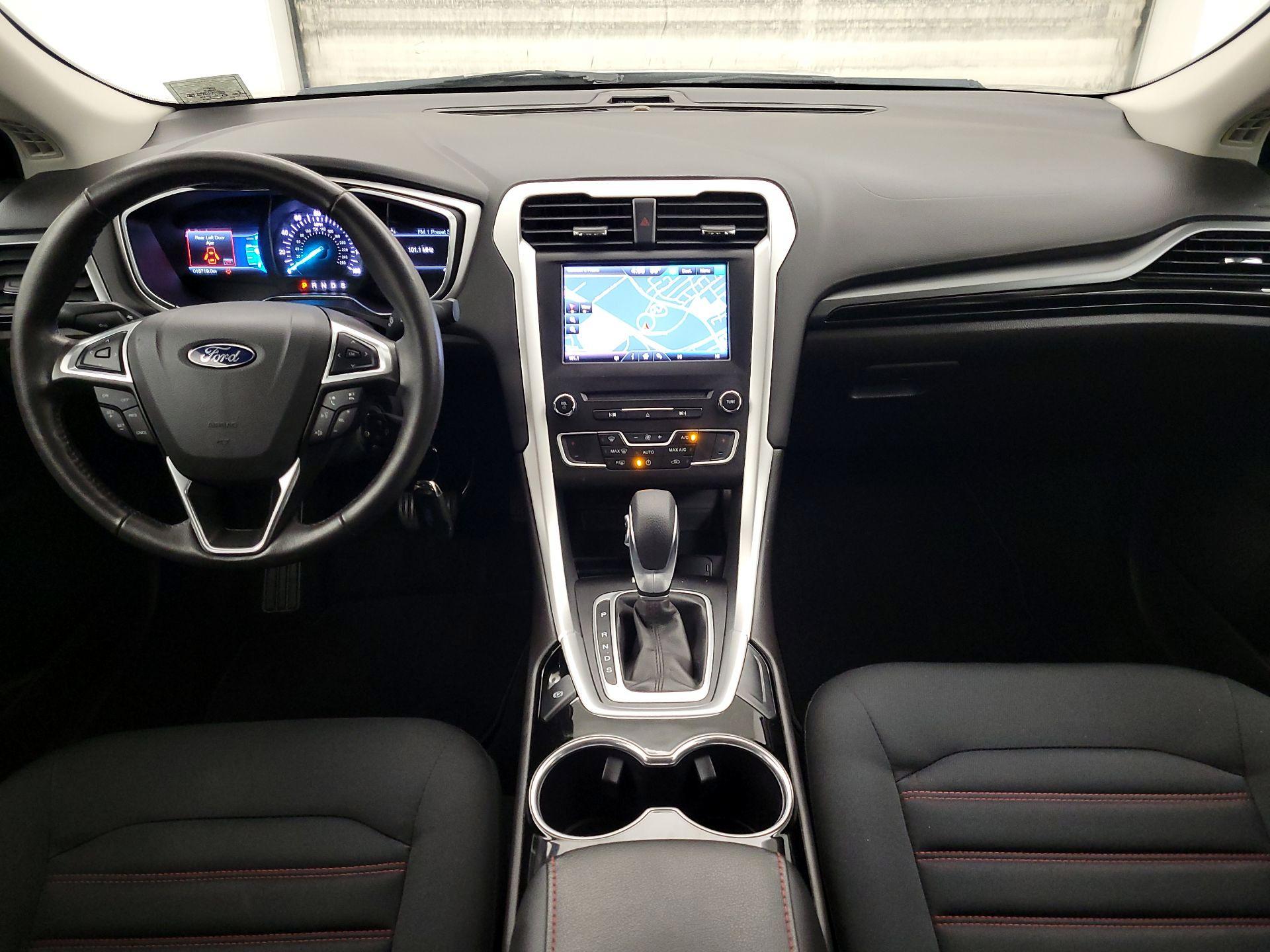 Thumbnail: 2016 Ford Fusion - 9