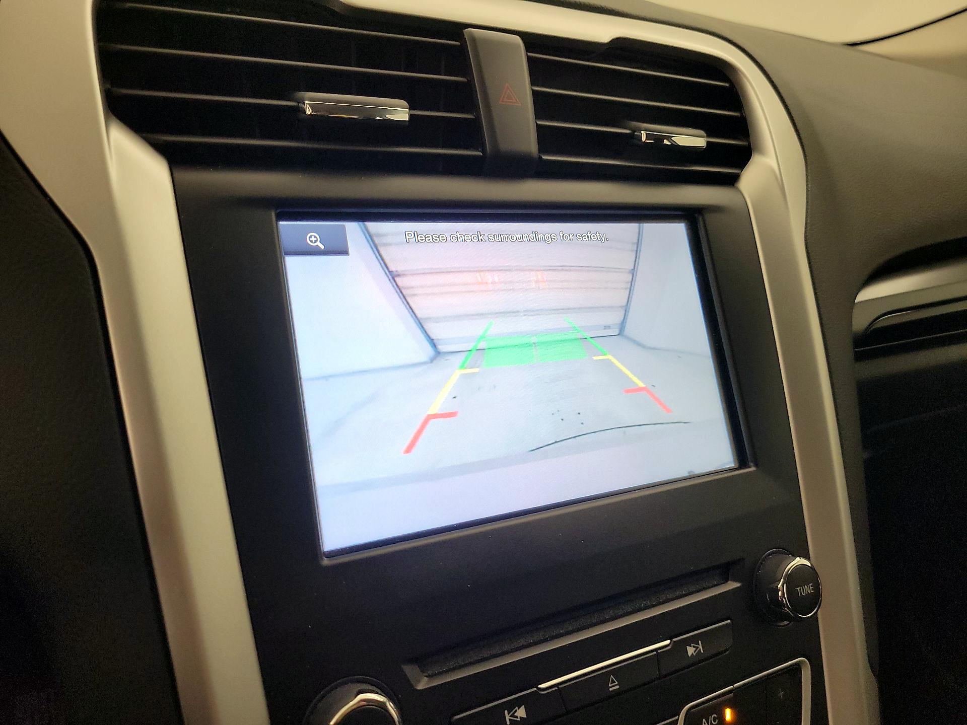 Thumbnail: 2016 Ford Fusion - 15