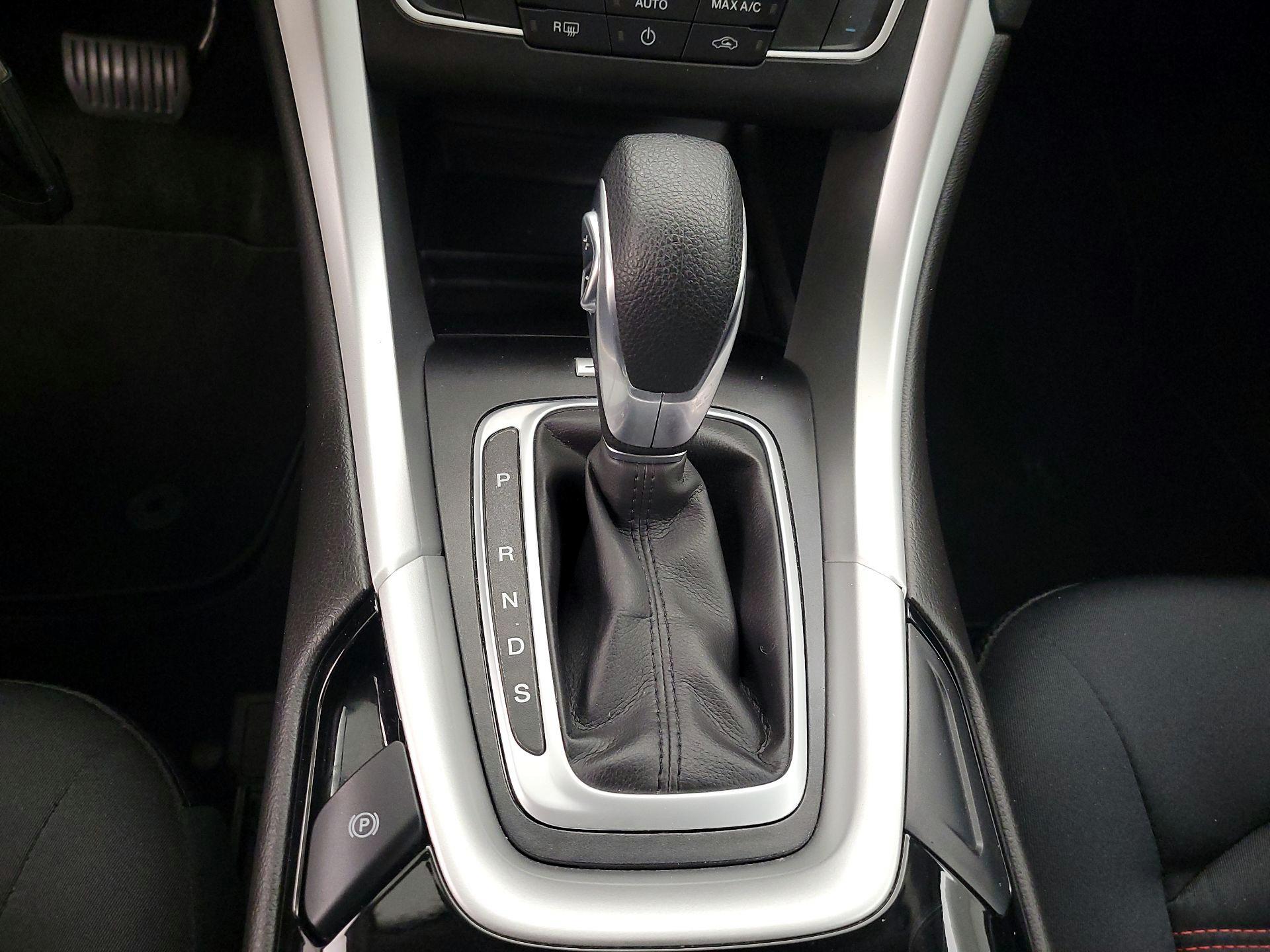 Thumbnail: 2016 Ford Fusion - 18