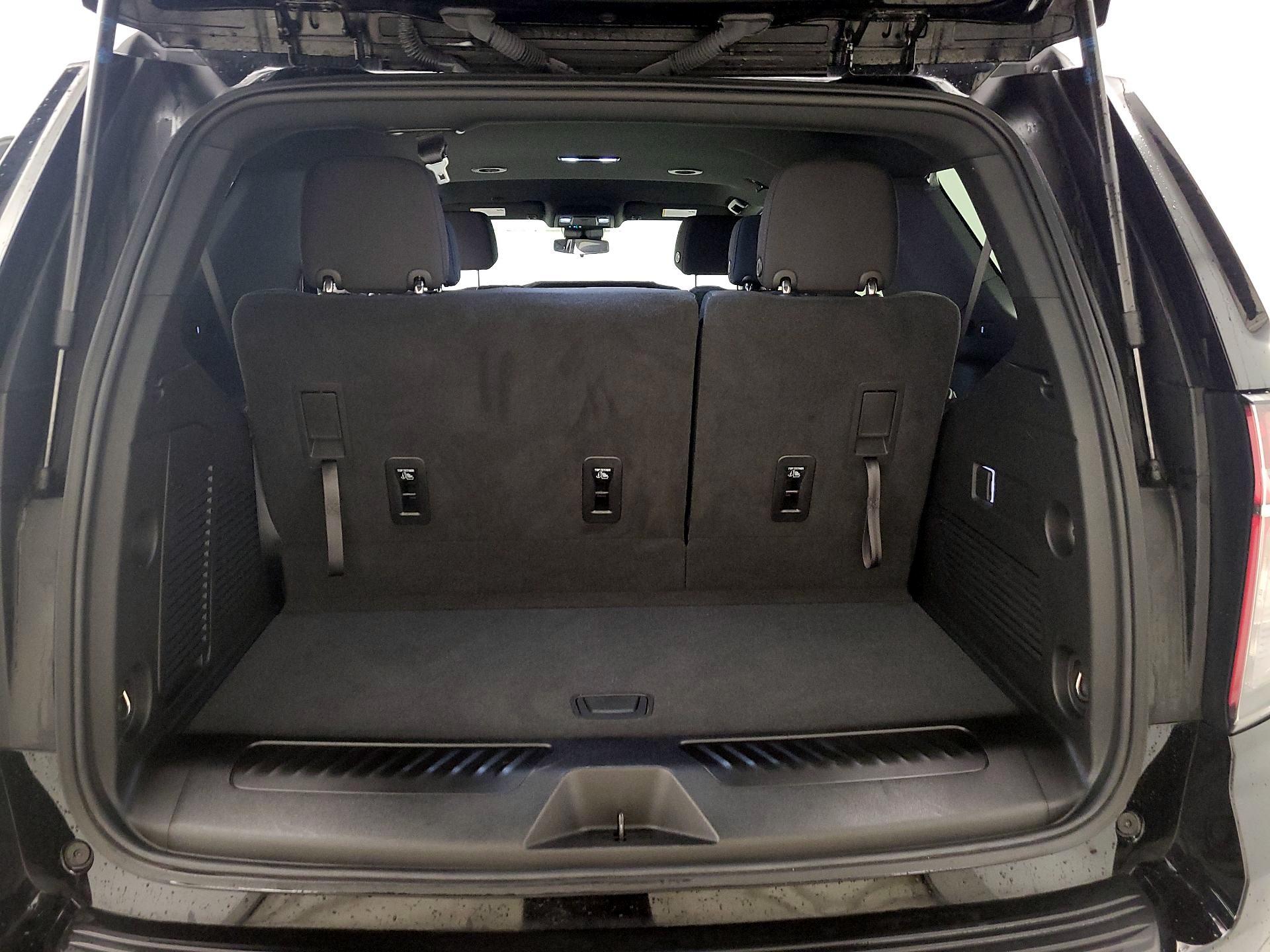 Thumbnail: 2024 Chevrolet Tahoe - 18