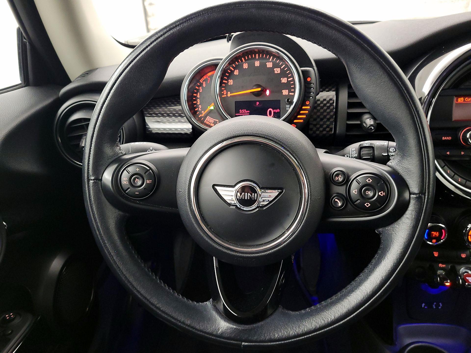 Thumbnail: 2016 MINI Cooper Hardtop - 10