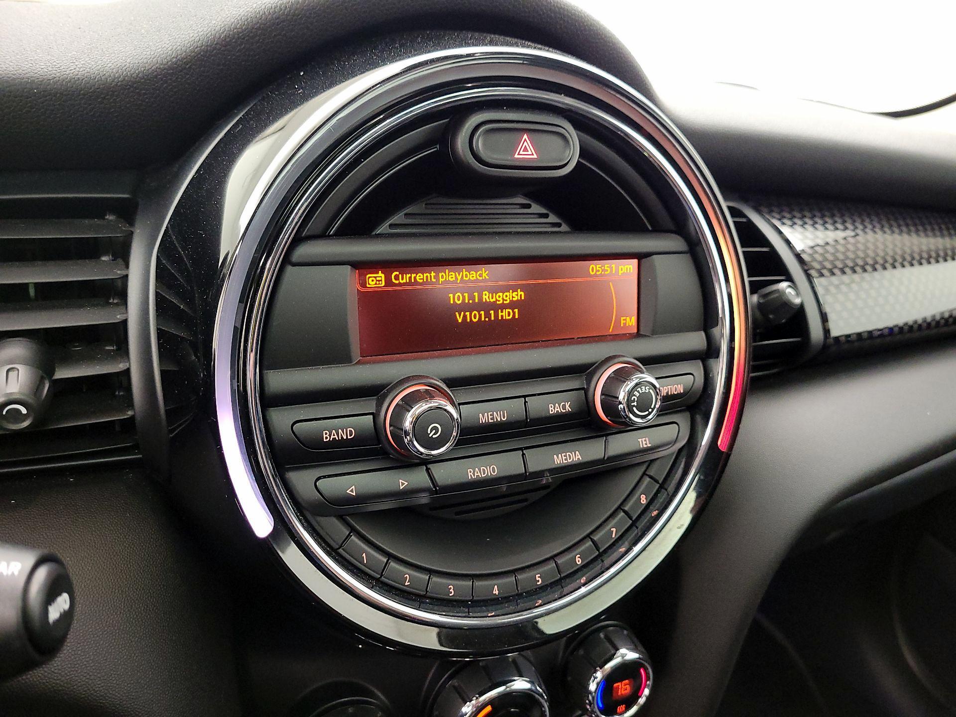 Thumbnail: 2016 MINI Cooper Hardtop - 14