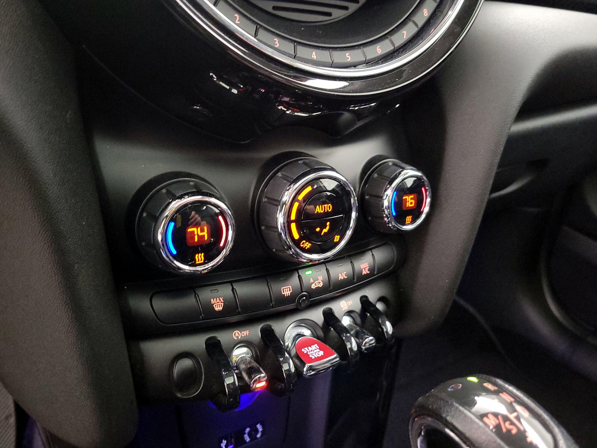 Thumbnail: 2016 MINI Cooper Hardtop - 15