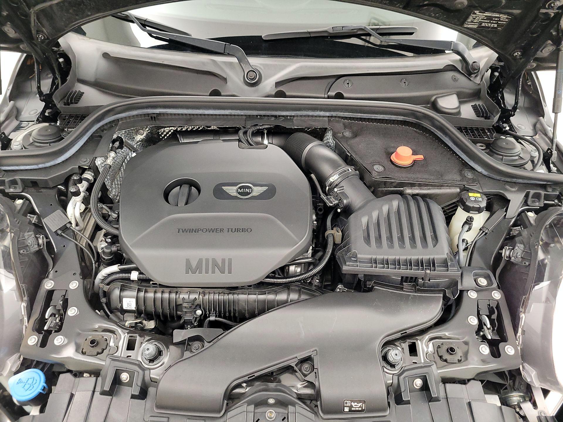 Thumbnail: 2016 MINI Cooper Hardtop - 20