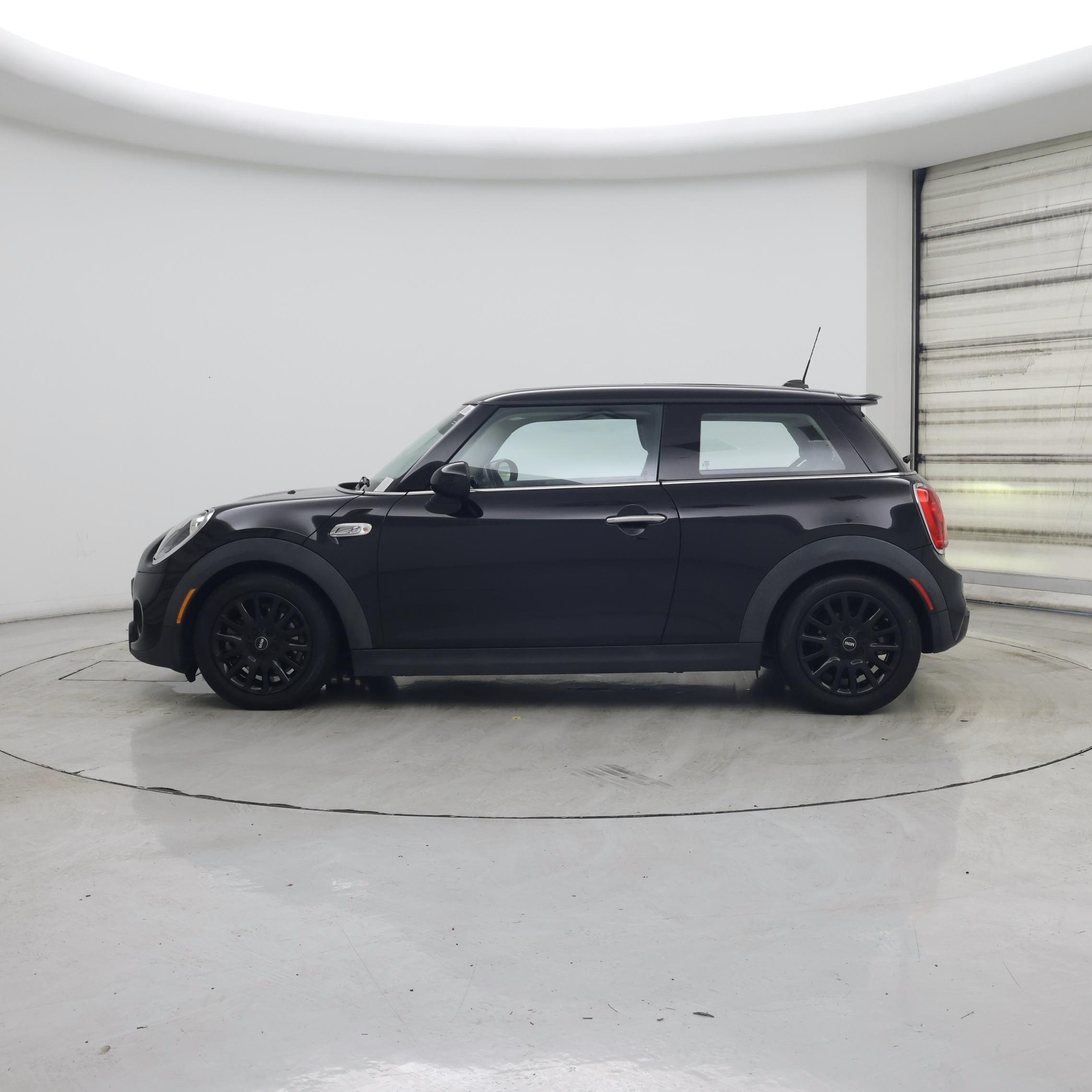 Thumbnail: 2016 MINI Cooper Hardtop - 3