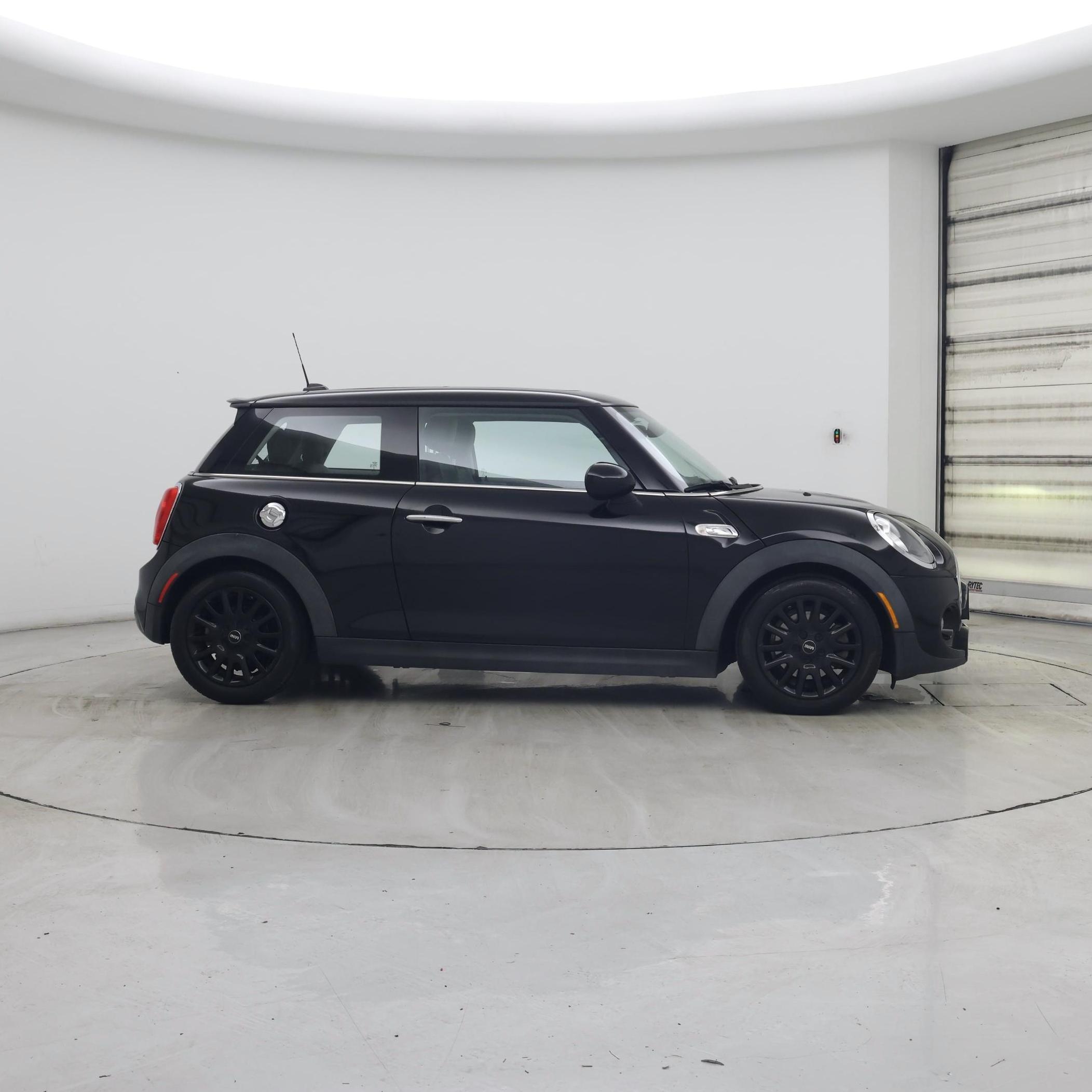 Thumbnail: 2016 MINI Cooper Hardtop - 7