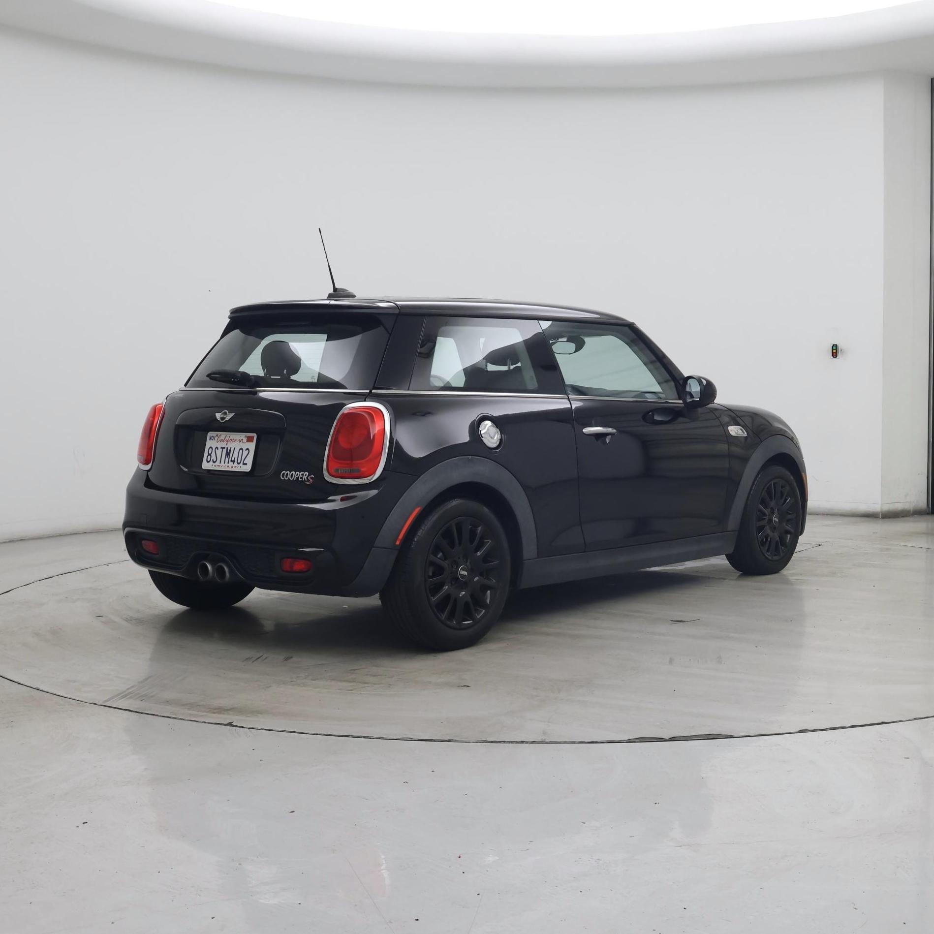 Thumbnail: 2016 MINI Cooper Hardtop - 8