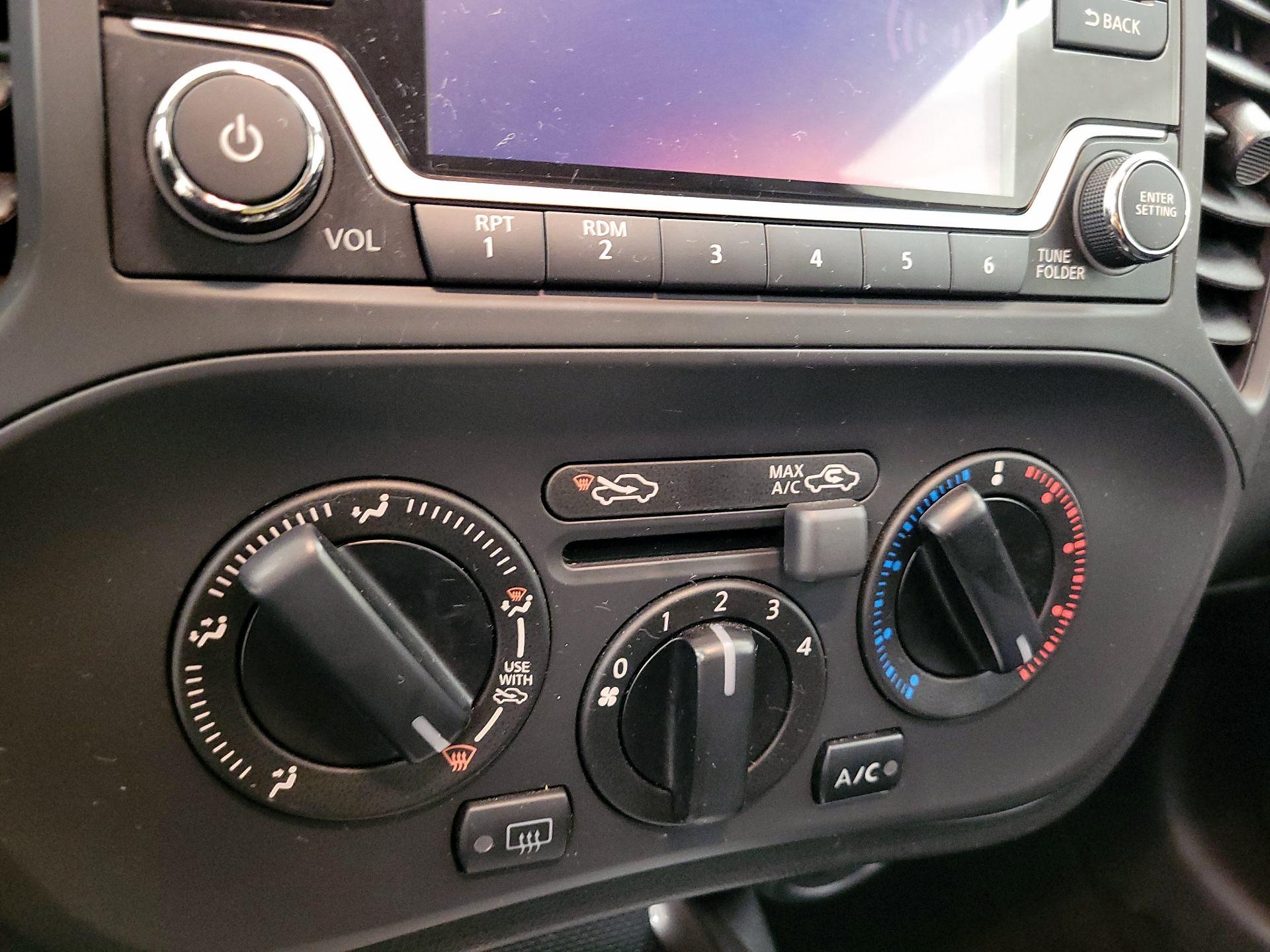 Thumbnail: 2017 Nissan Juke - 15