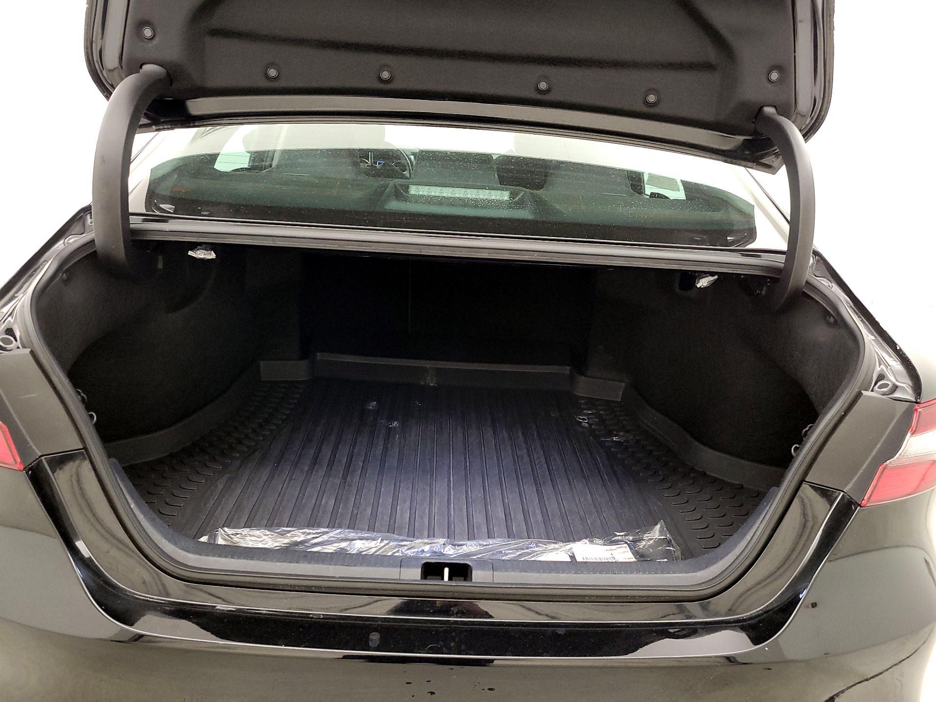 Thumbnail: 2023 Toyota Camry - 18