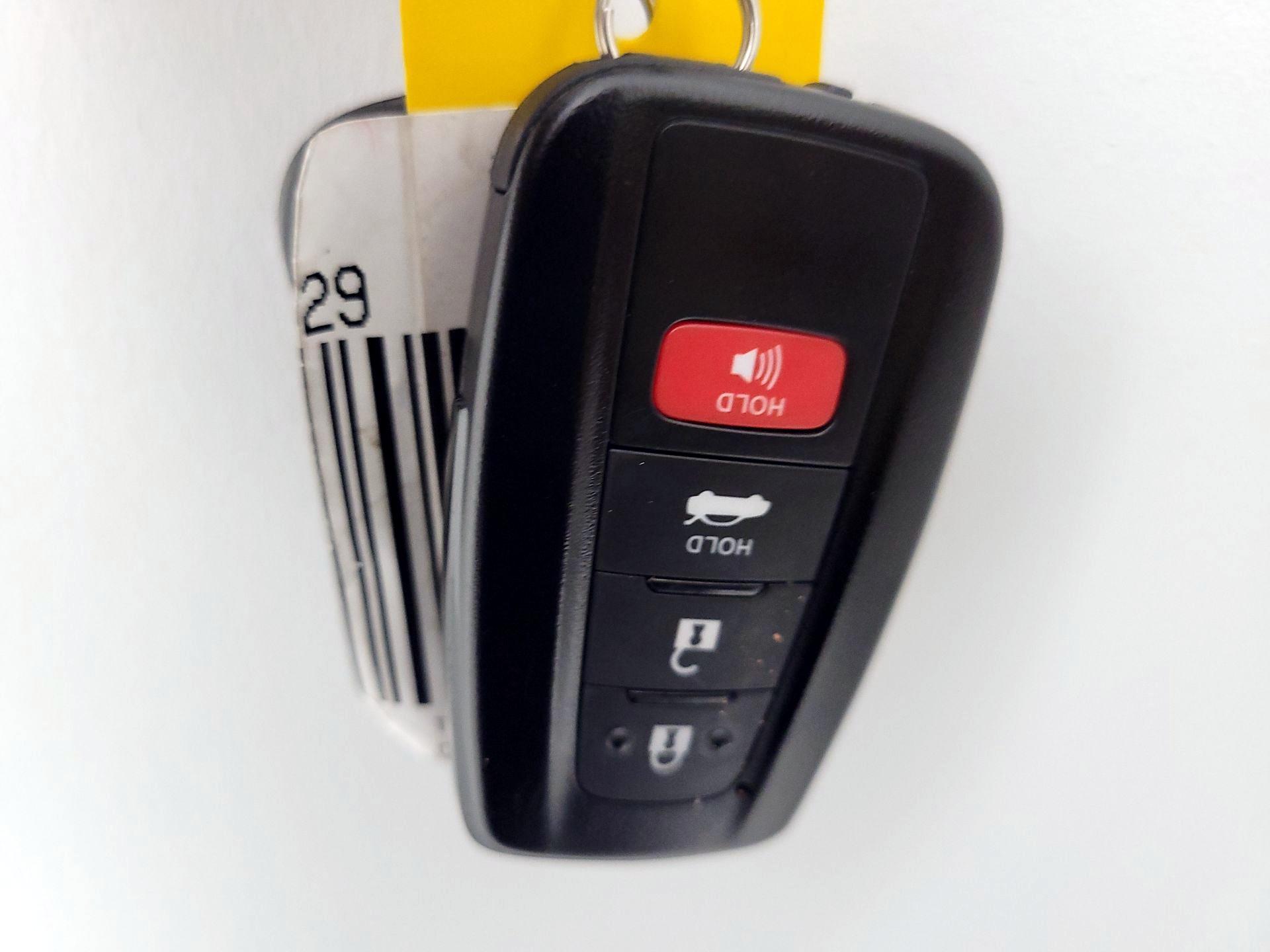 Thumbnail: 2023 Toyota Camry - 20