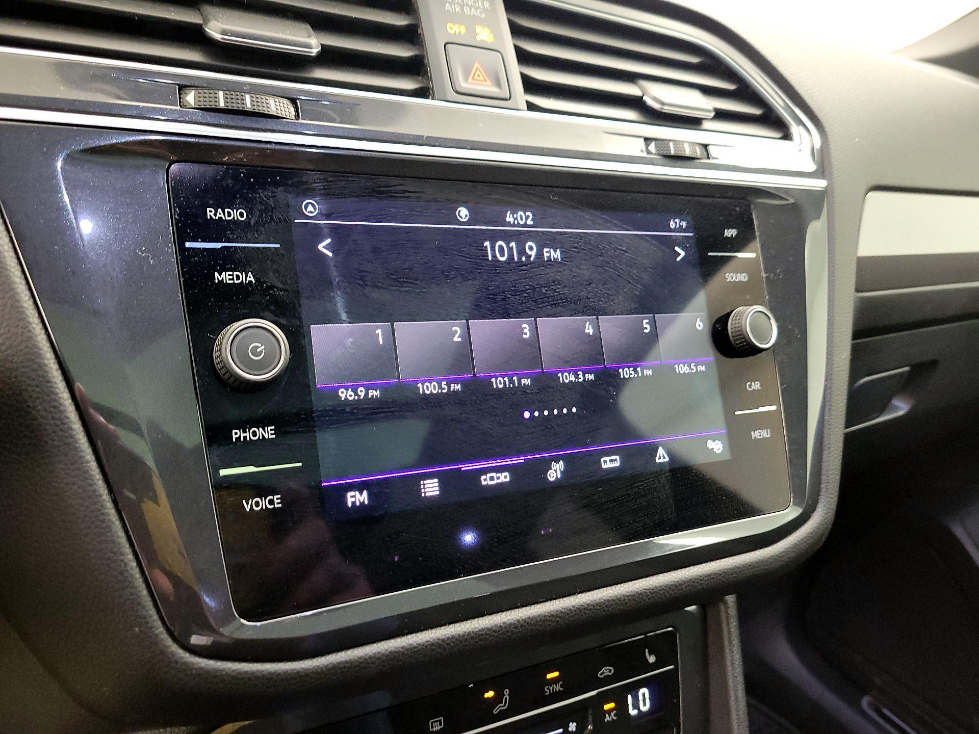 Thumbnail: 2023 Volkswagen Tiguan - 14