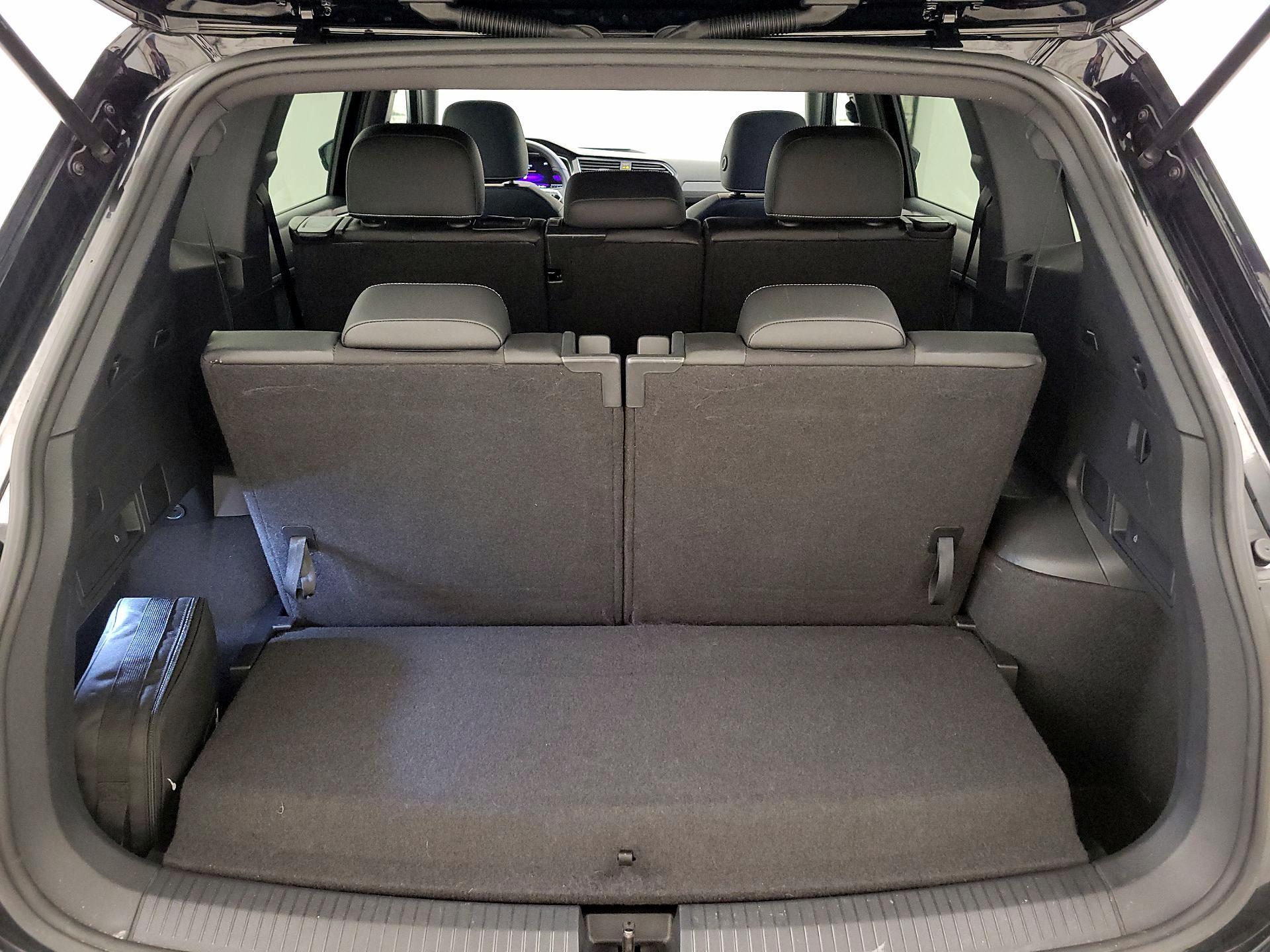 Thumbnail: 2023 Volkswagen Tiguan - 18