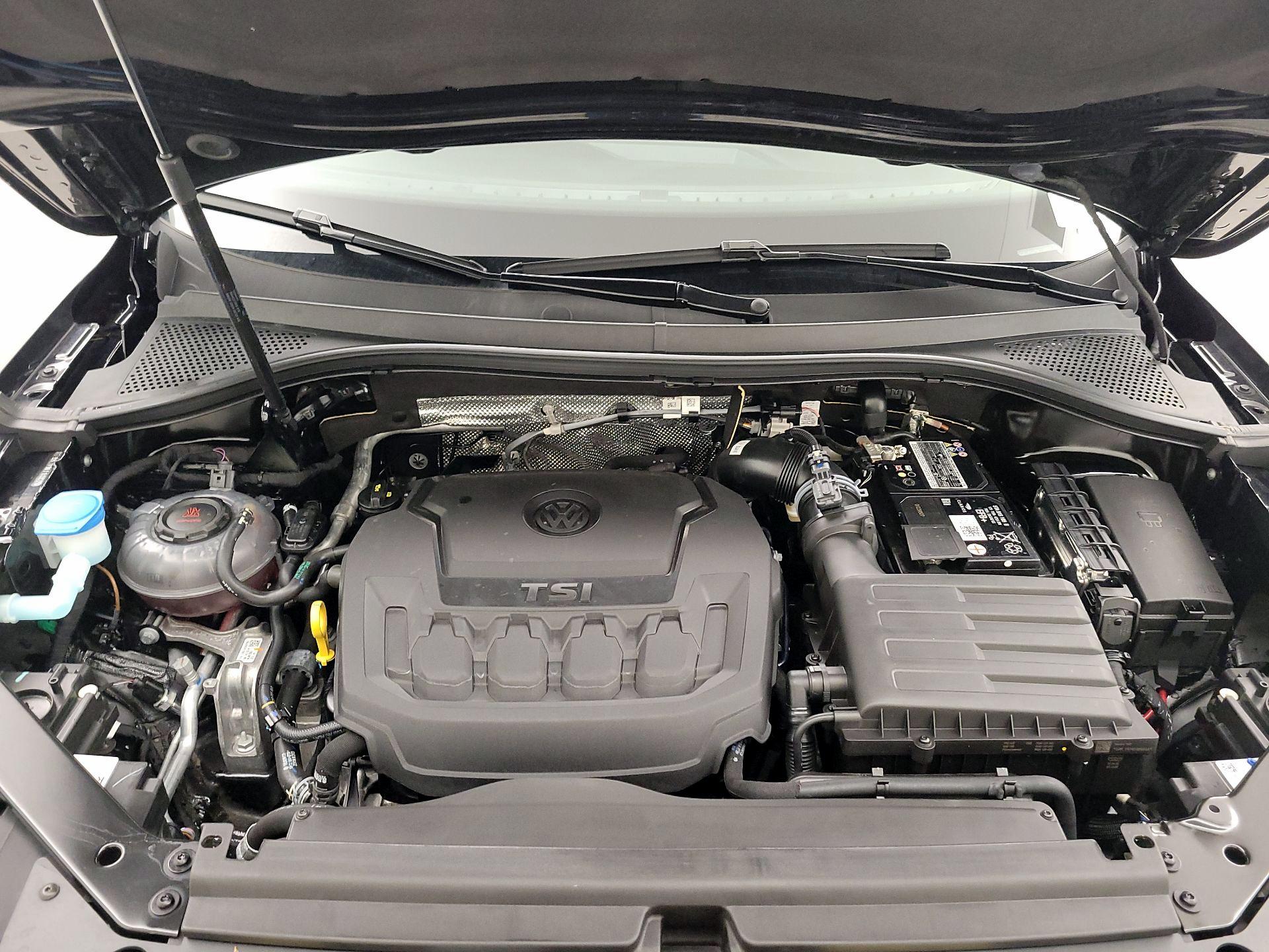 Thumbnail: 2023 Volkswagen Tiguan - 19