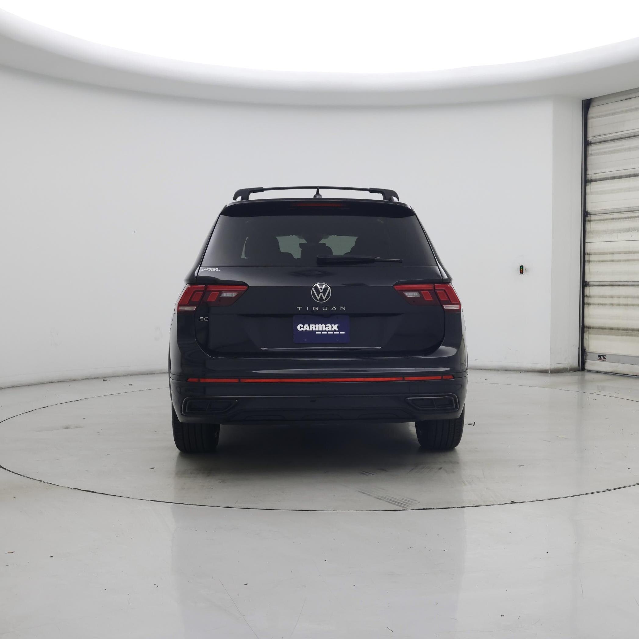 Thumbnail: 2023 Volkswagen Tiguan - 6