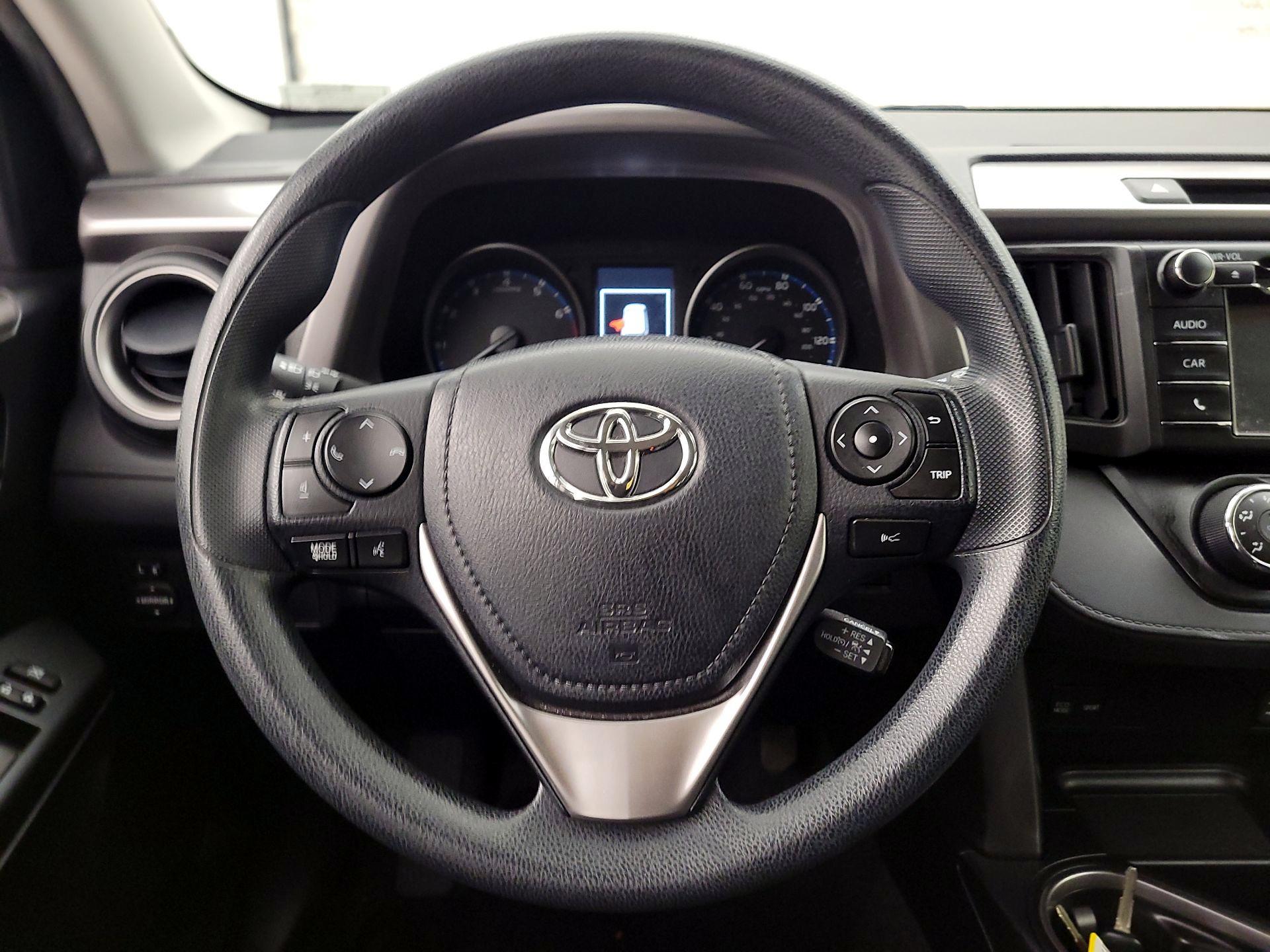 Thumbnail: 2017 Toyota RAV4 - 10
