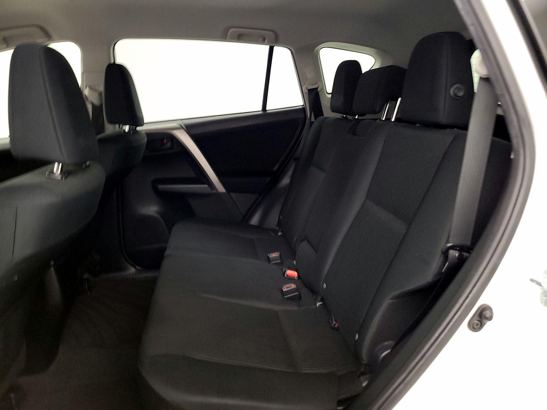 Thumbnail: 2017 Toyota RAV4 - 17