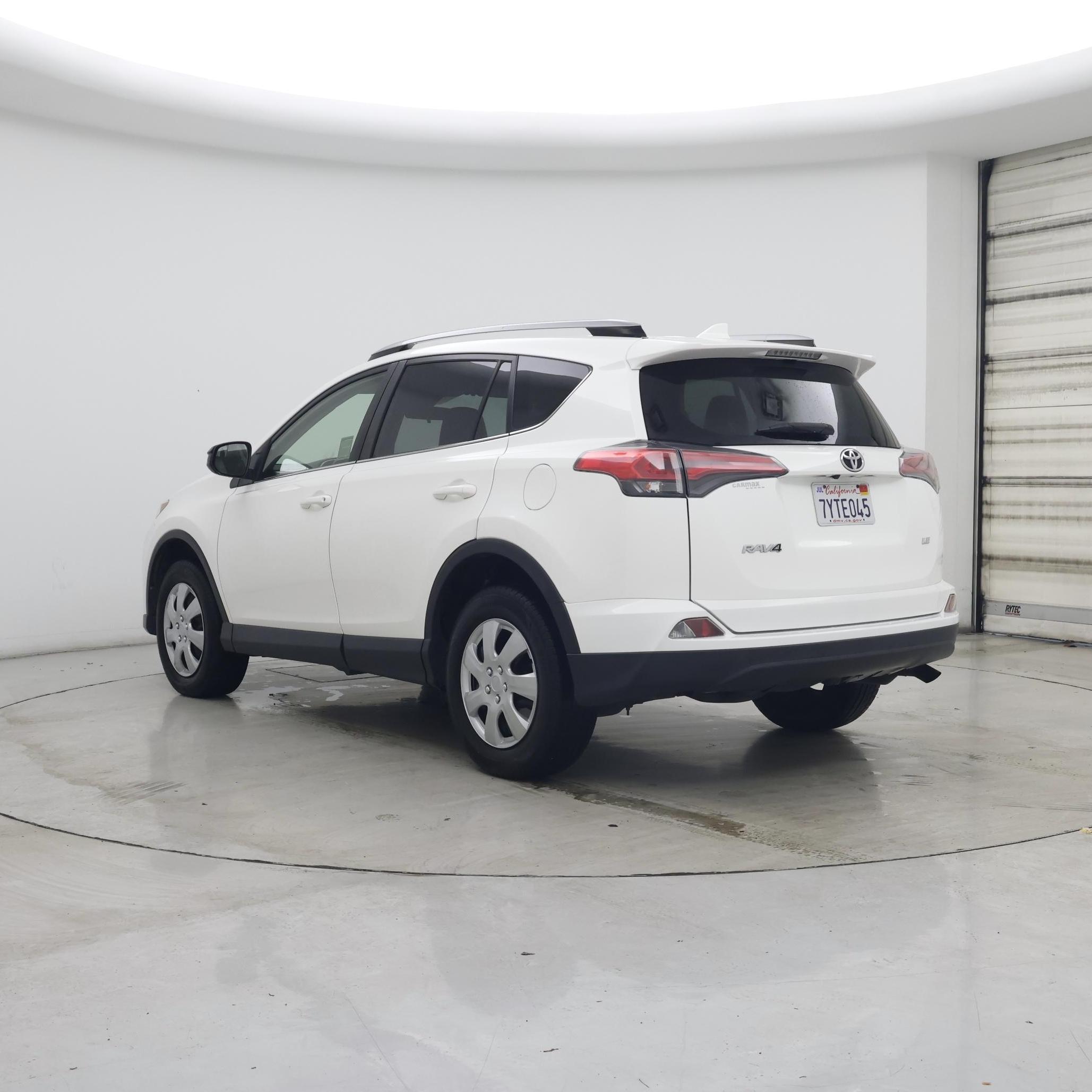 Thumbnail: 2017 Toyota RAV4 - 2