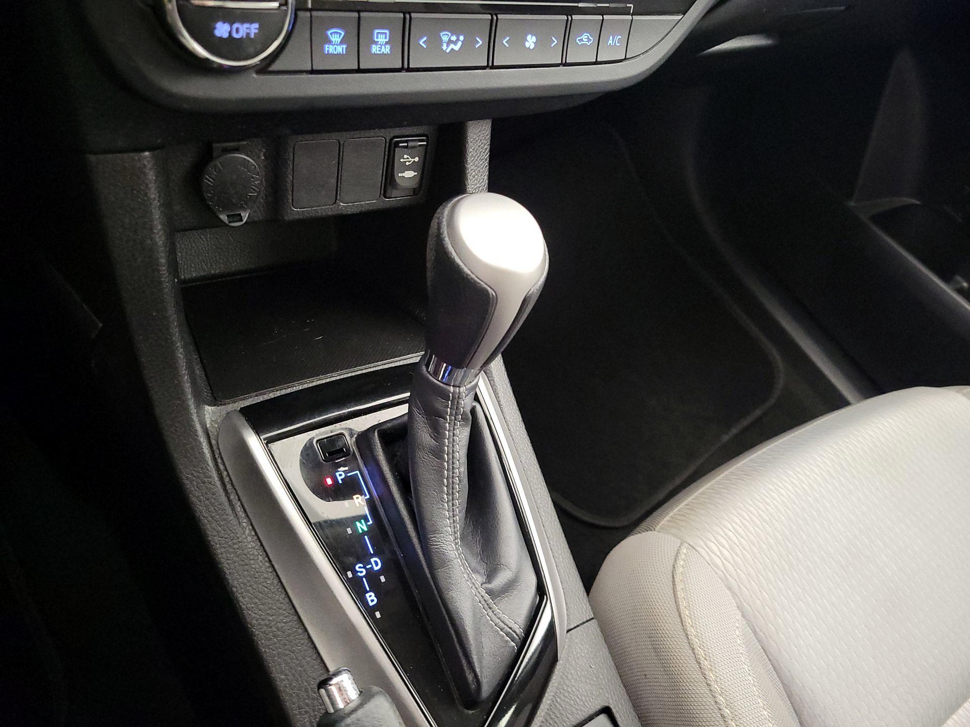 Thumbnail: 2016 Toyota Corolla - 17