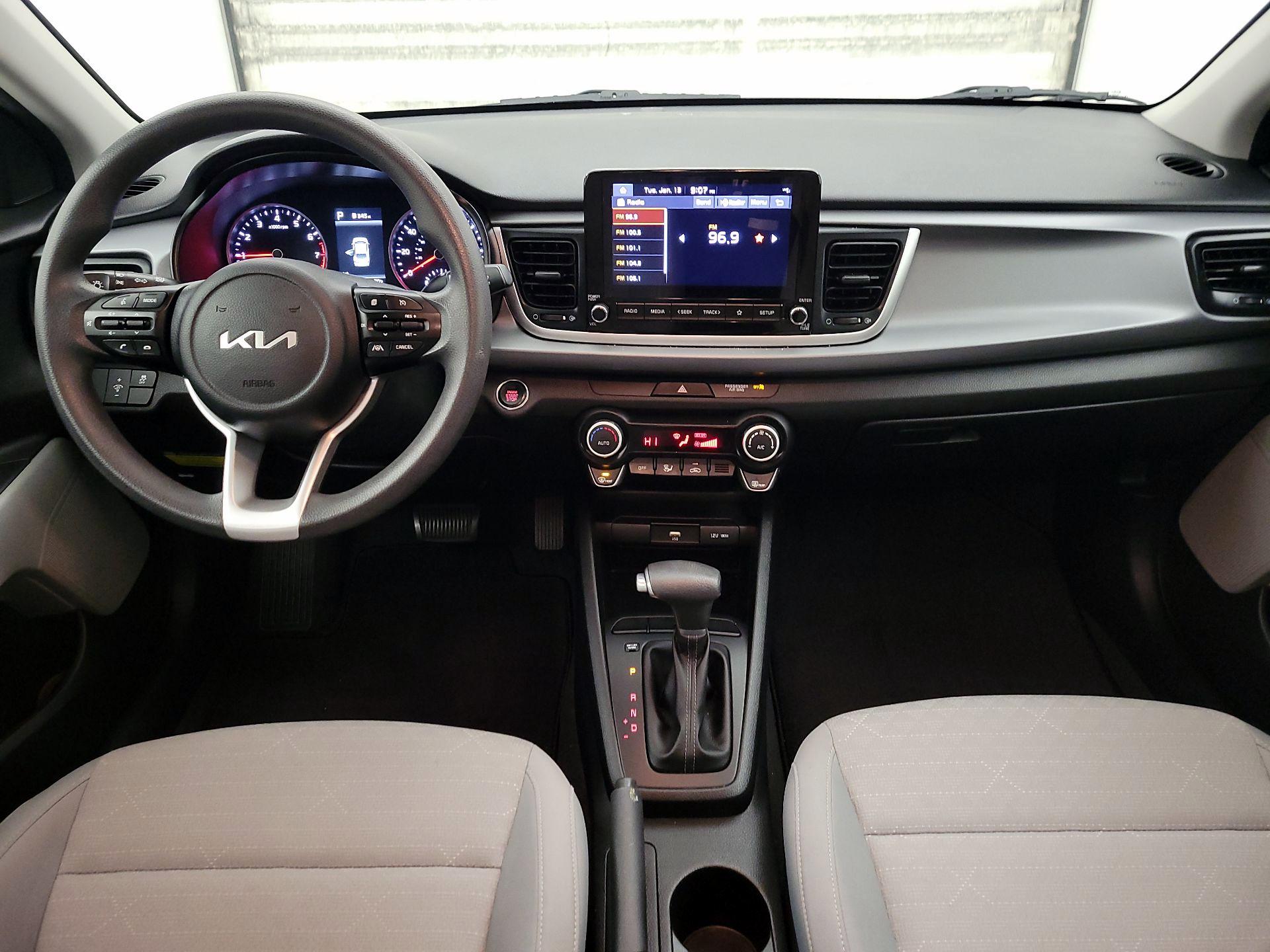 Thumbnail: 2022 Kia Rio - 9