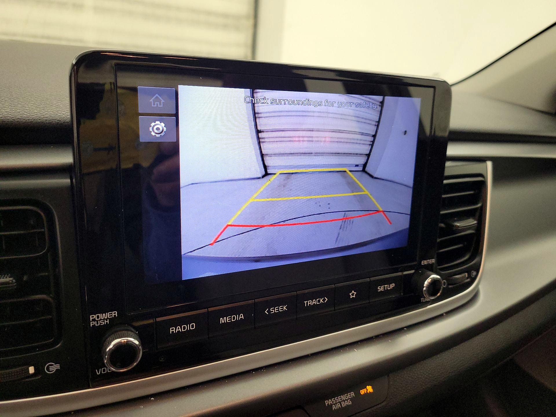 Thumbnail: 2022 Kia Rio - 13