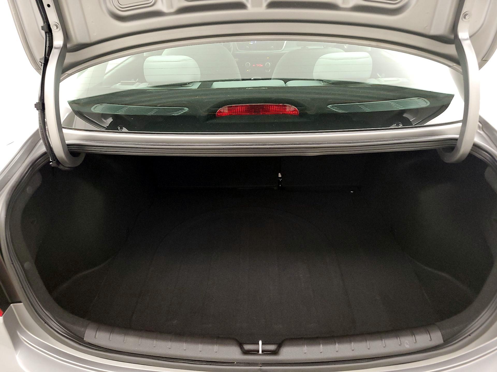 Thumbnail: 2022 Kia Rio - 17