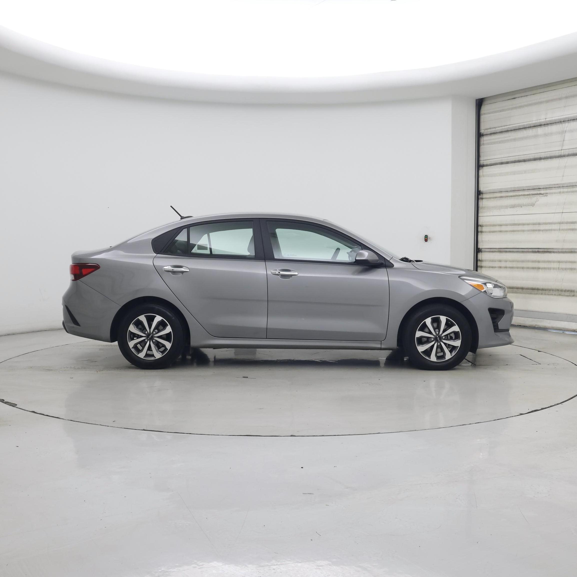 Thumbnail: 2022 Kia Rio - 7