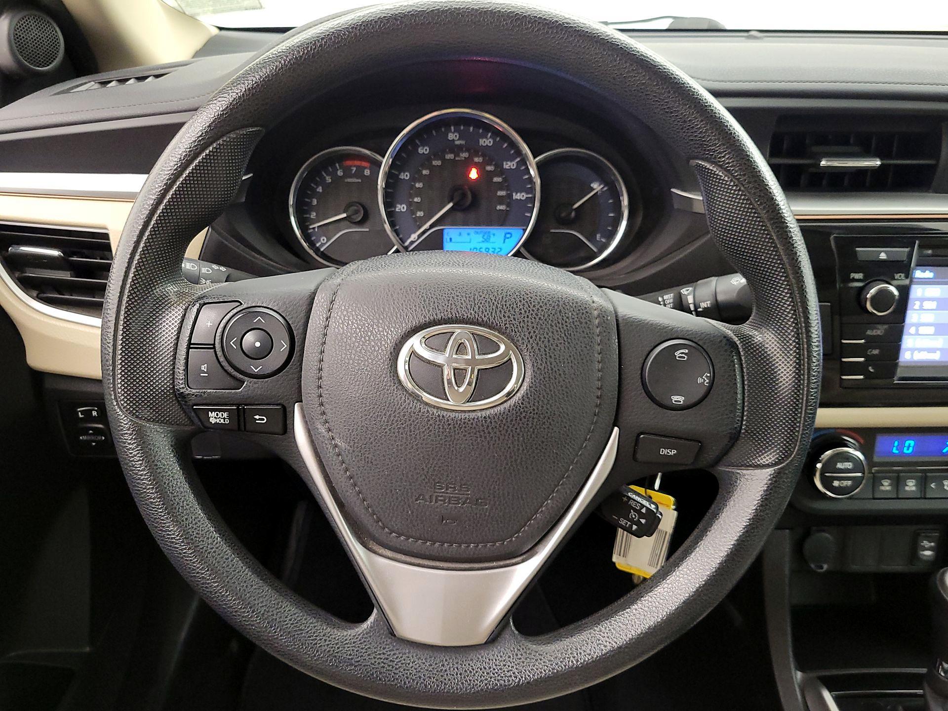 Thumbnail: 2015 Toyota Corolla - 10