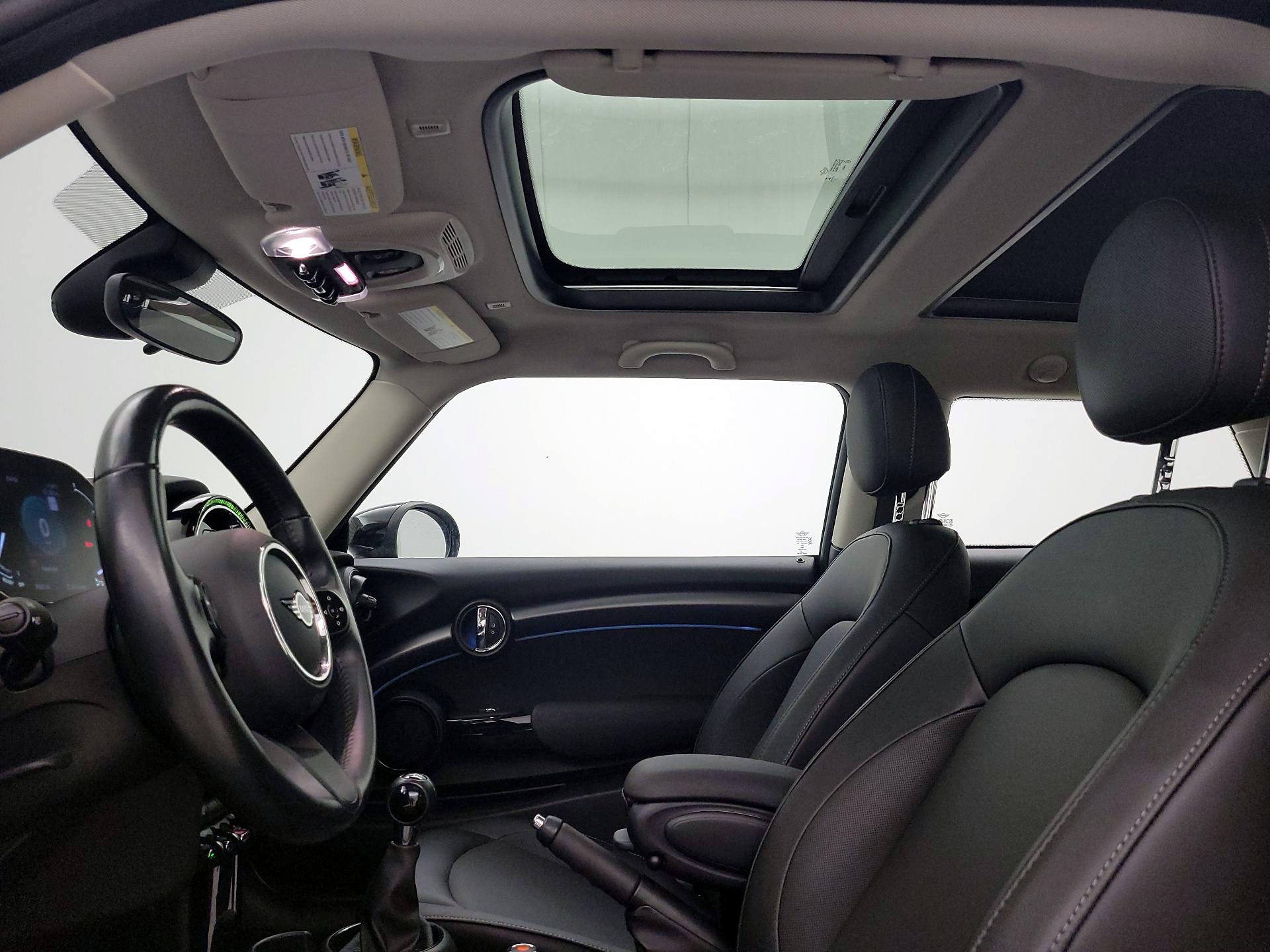 Thumbnail: 2022 MINI Cooper Hardtop - 18