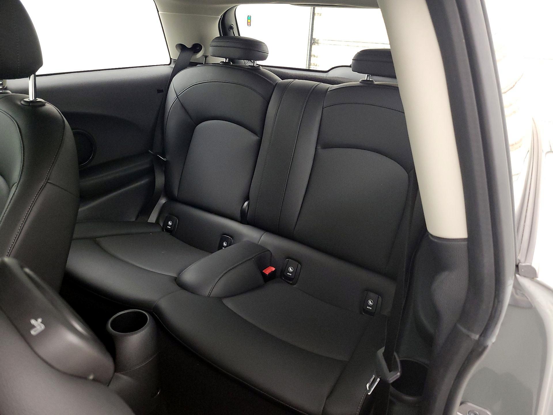 Thumbnail: 2022 MINI Cooper Hardtop - 19