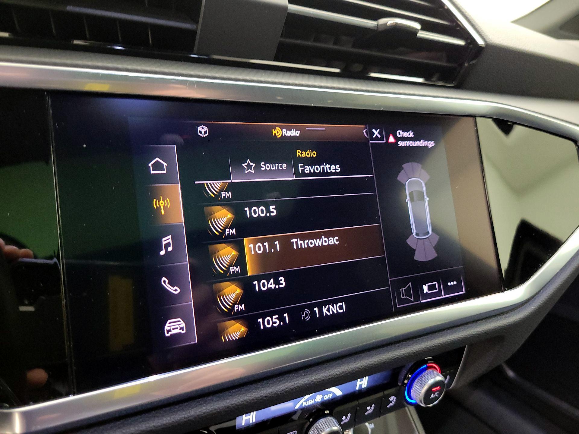 Thumbnail: 2022 Audi Q3 - 14