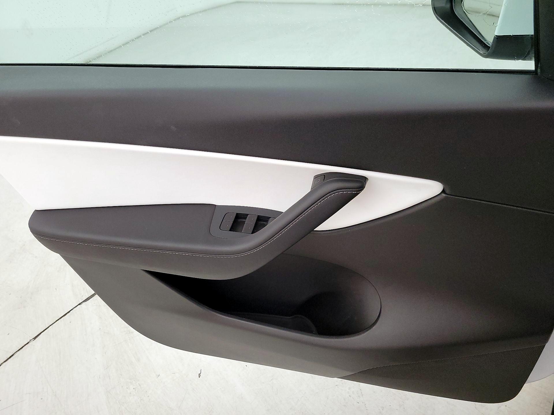 Thumbnail: 2021 Tesla Model Y - 12