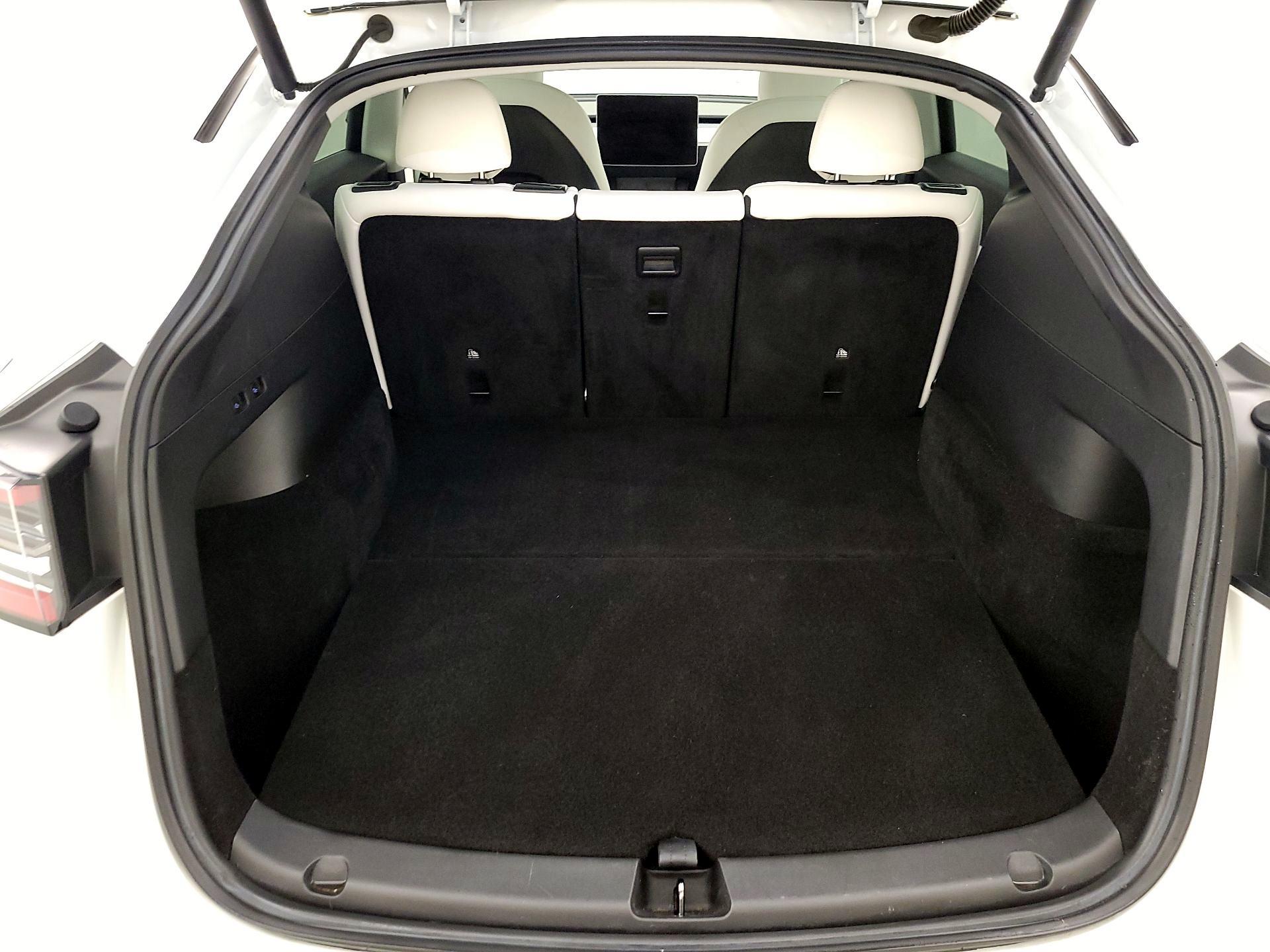 Thumbnail: 2021 Tesla Model Y - 19