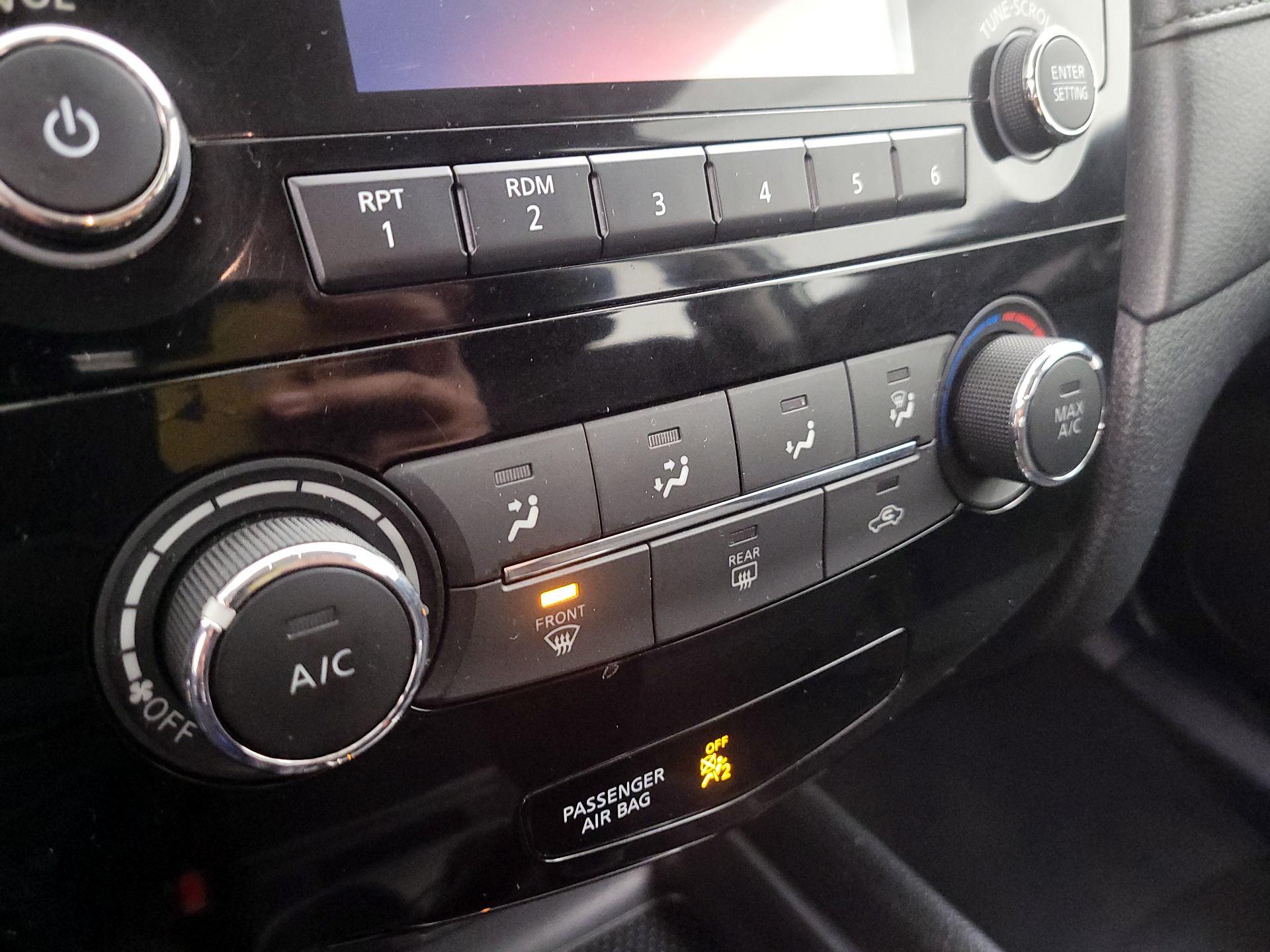 Thumbnail: 2017 Nissan Rogue - 16