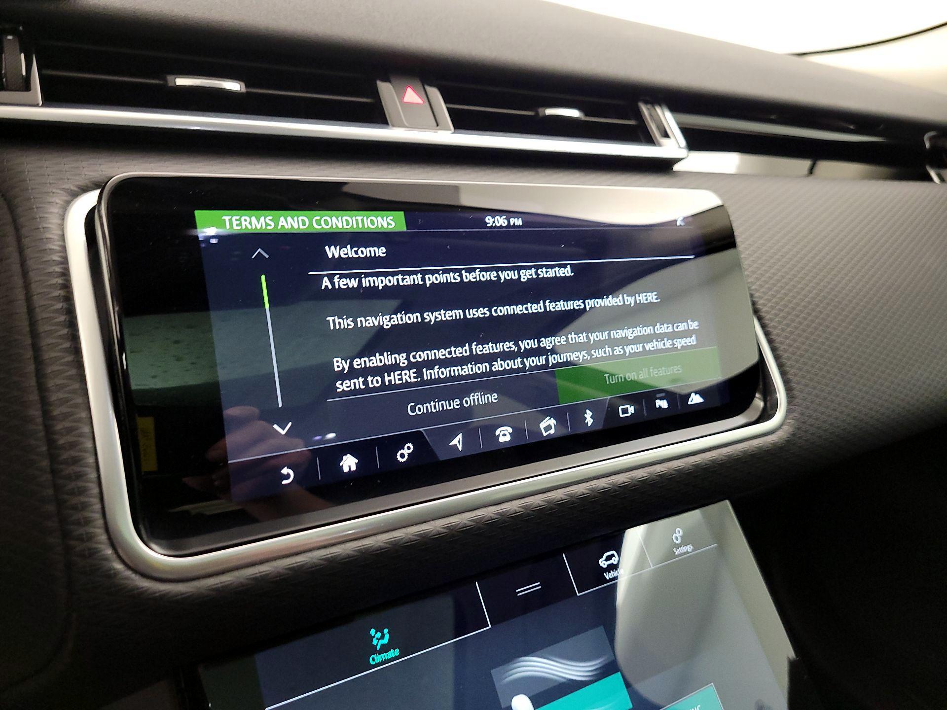 Thumbnail: 2018 Land Rover Range Rover Velar - 14