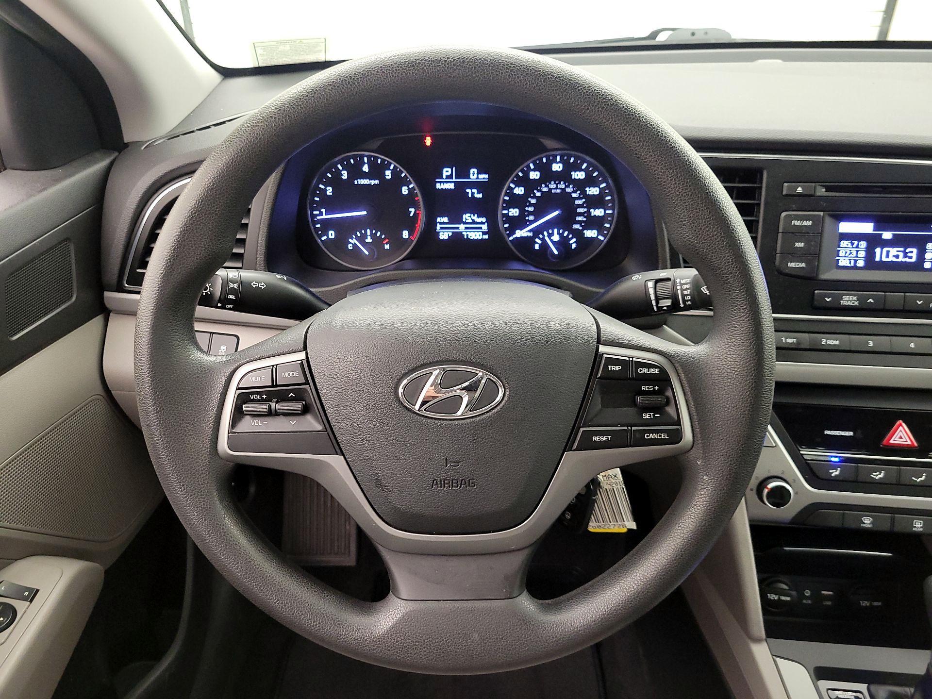 Thumbnail: 2017 Hyundai Elantra - 10