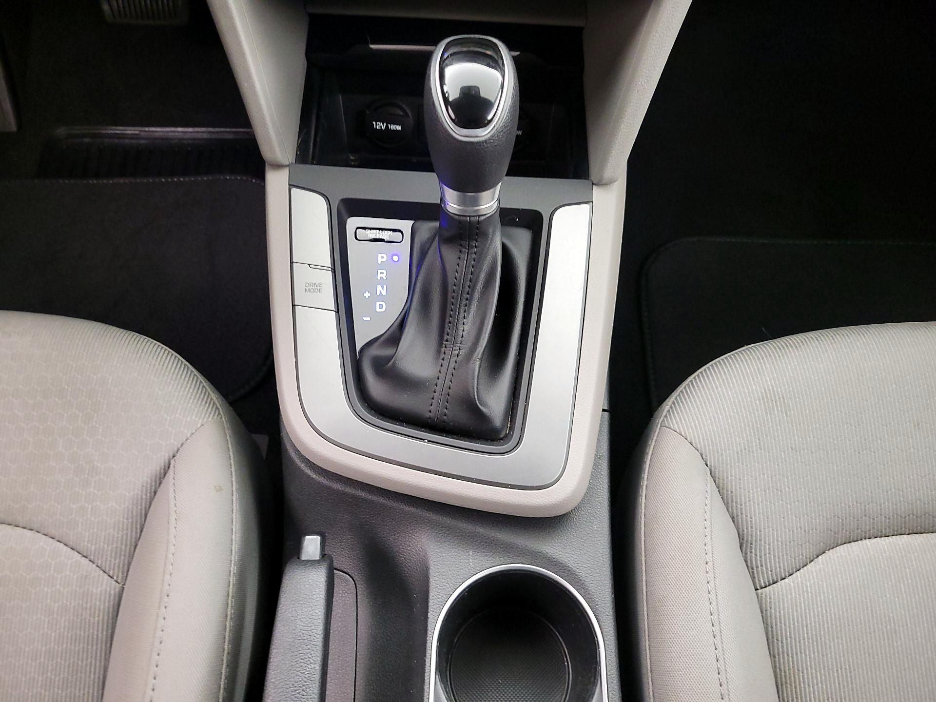 Thumbnail: 2017 Hyundai Elantra - 16