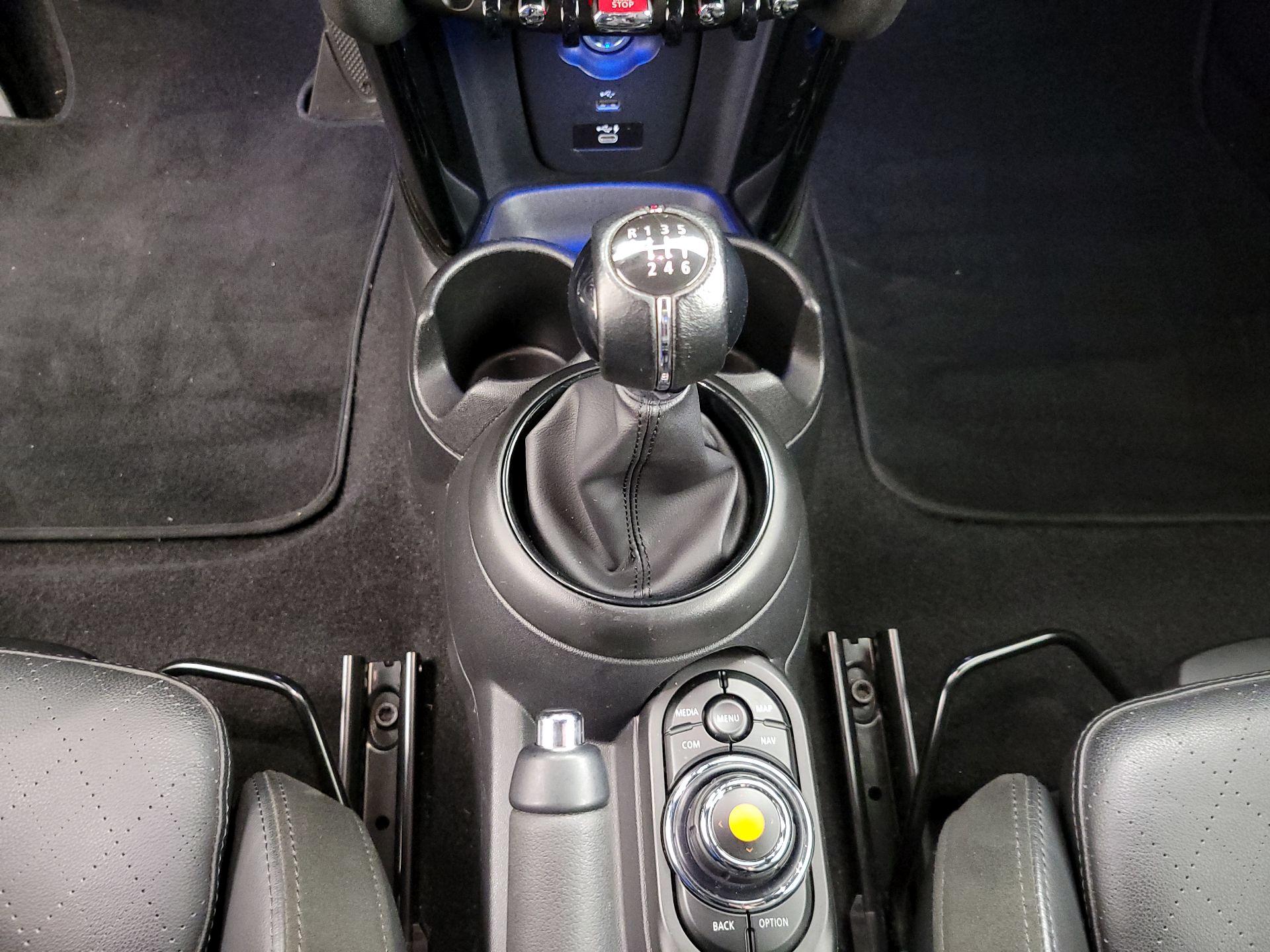 Thumbnail: 2021 MINI Cooper Hardtop - 18