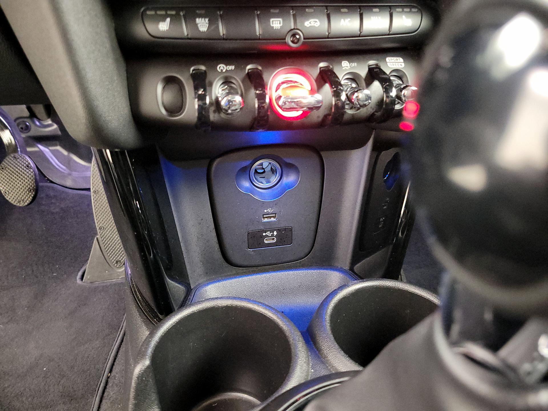 Thumbnail: 2021 MINI Cooper Hardtop - 19