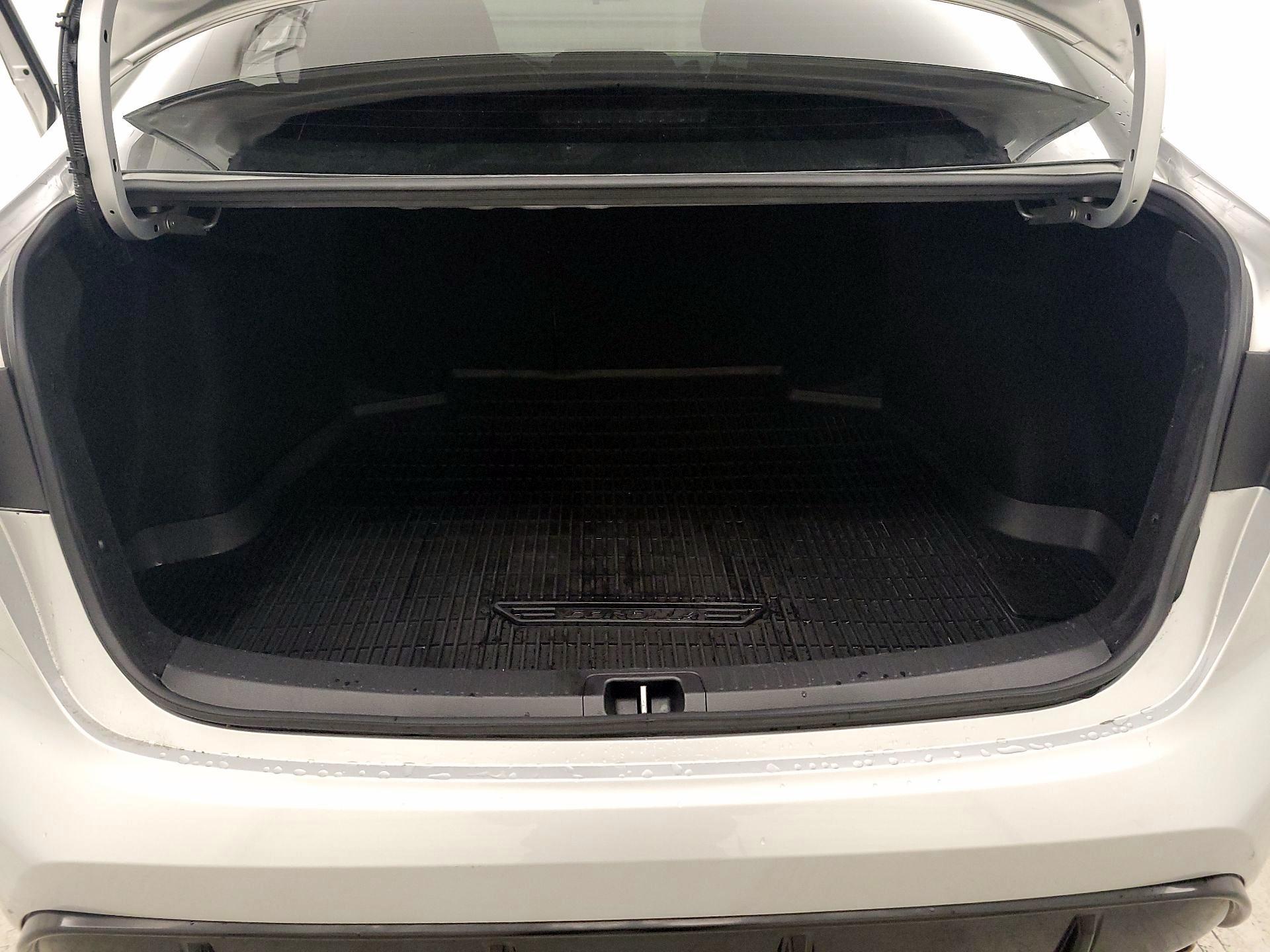 Thumbnail: 2023 Toyota Corolla - 18