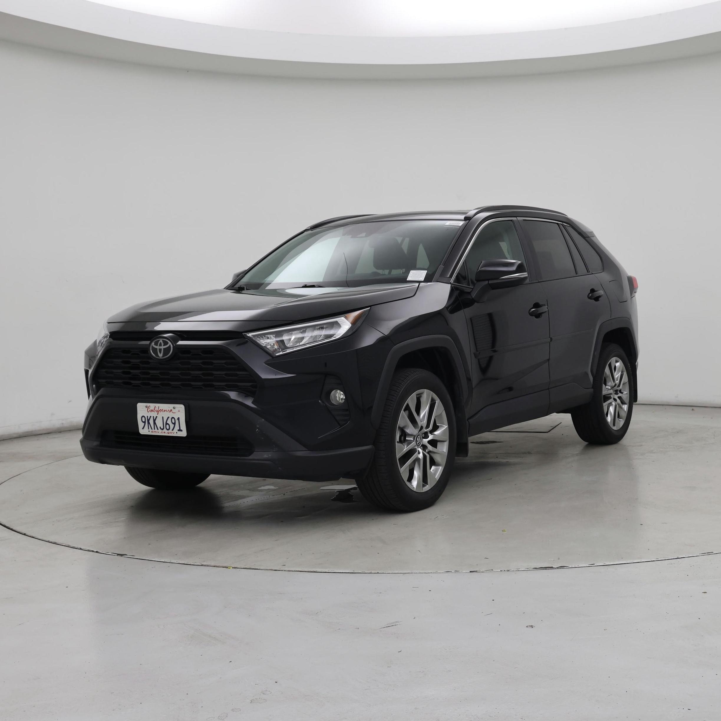 Thumbnail: 2019 Toyota RAV4 - 4