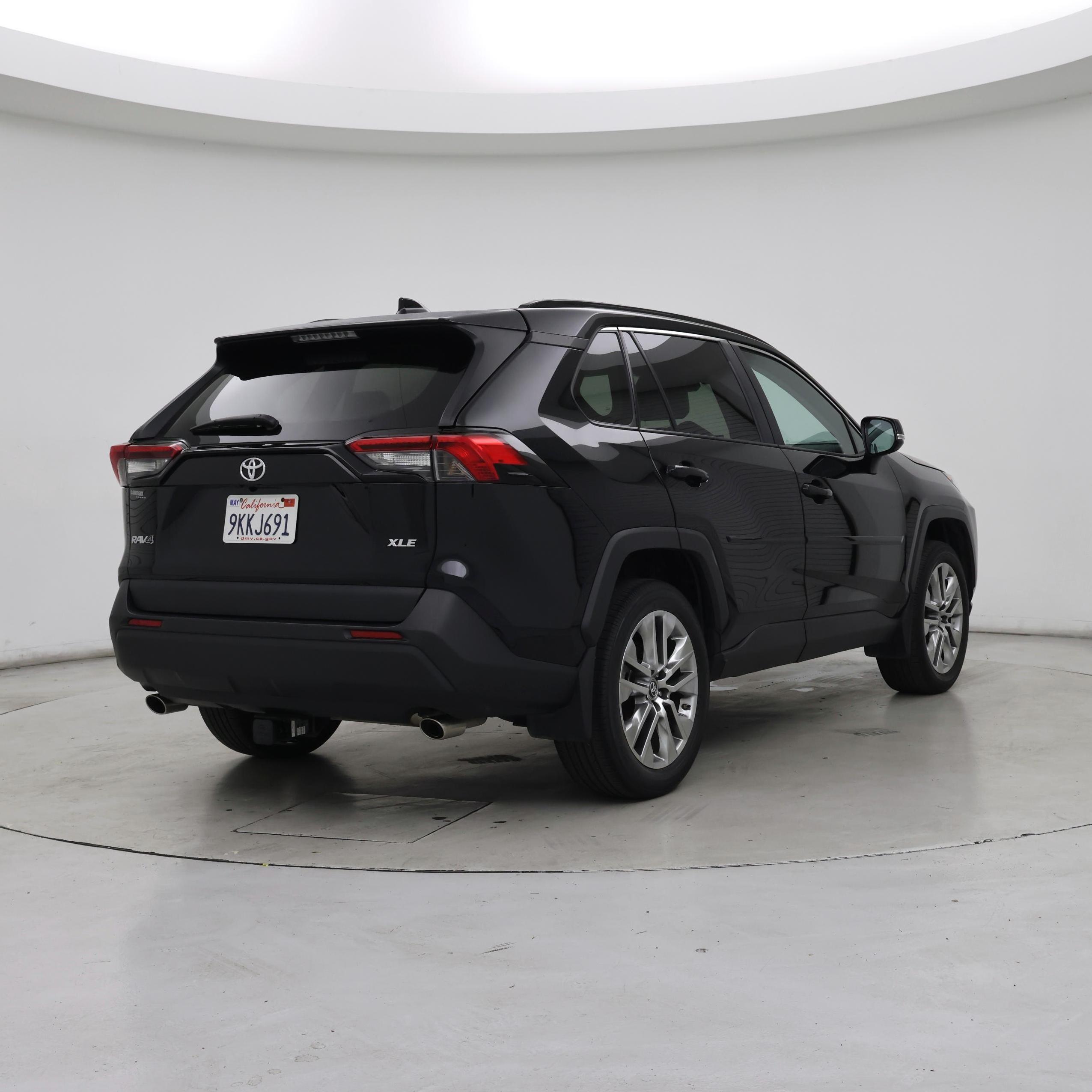 Thumbnail: 2019 Toyota RAV4 - 8