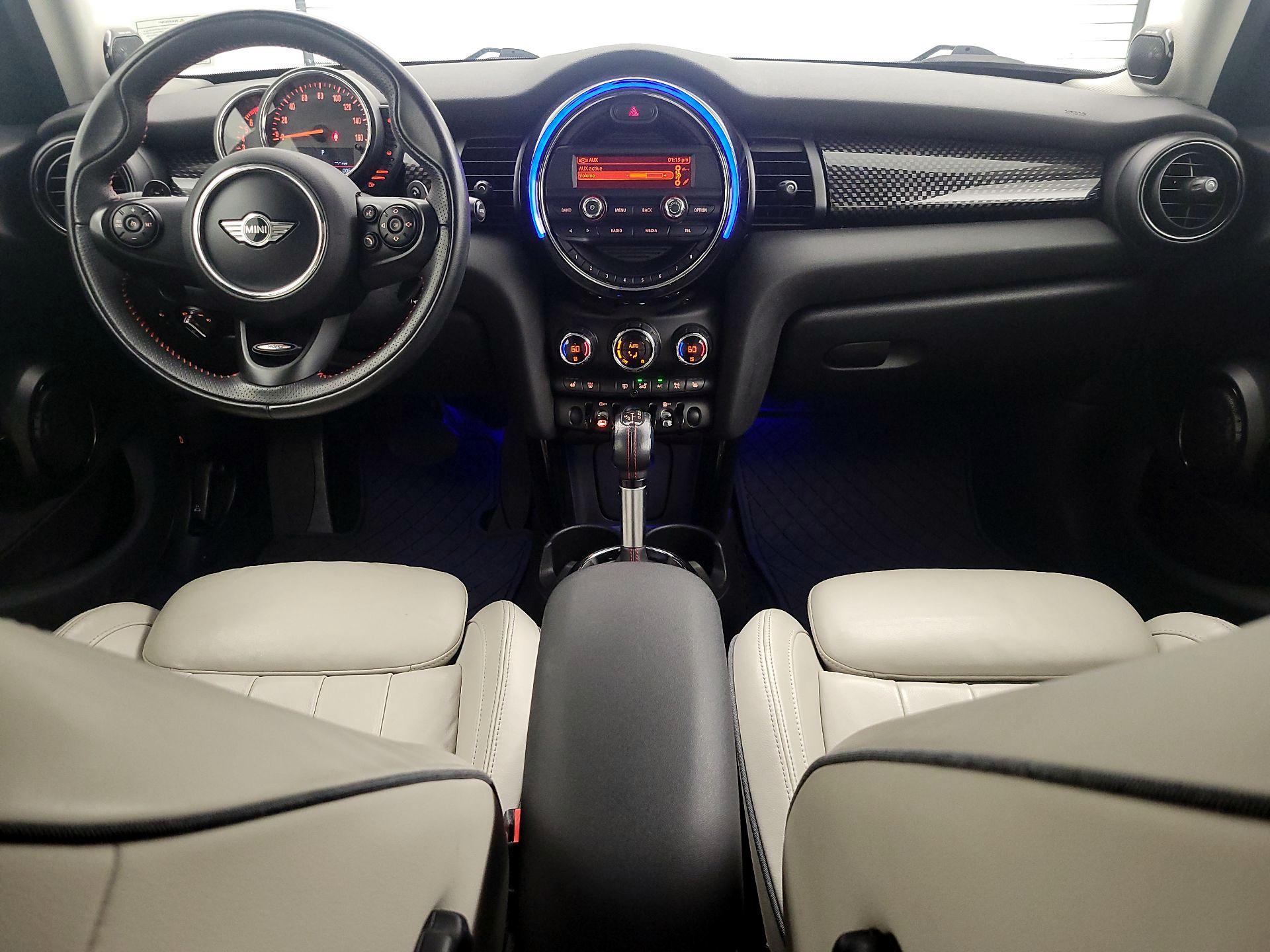 Thumbnail: 2016 MINI Cooper Hardtop - 9