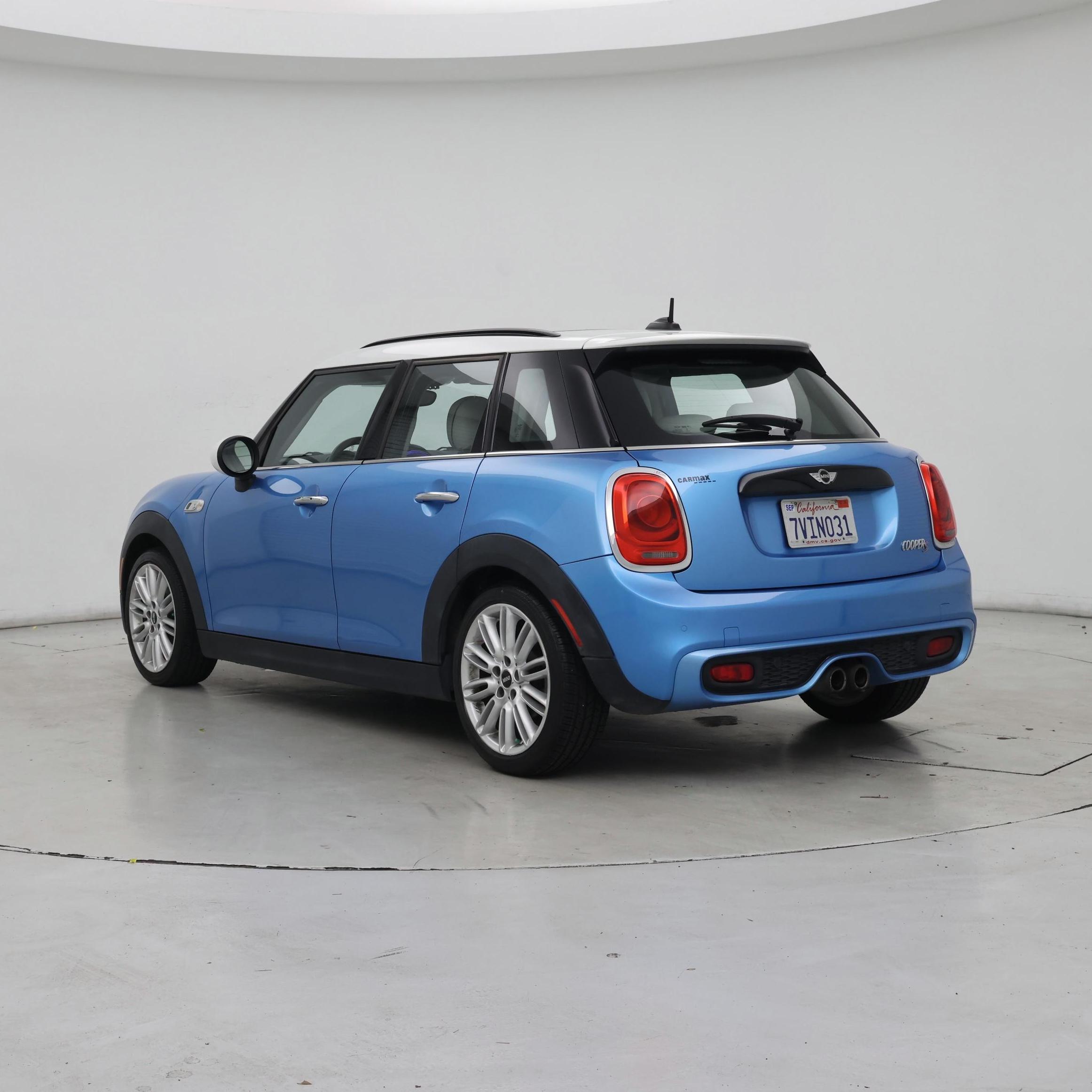 Thumbnail: 2016 MINI Cooper Hardtop - 2