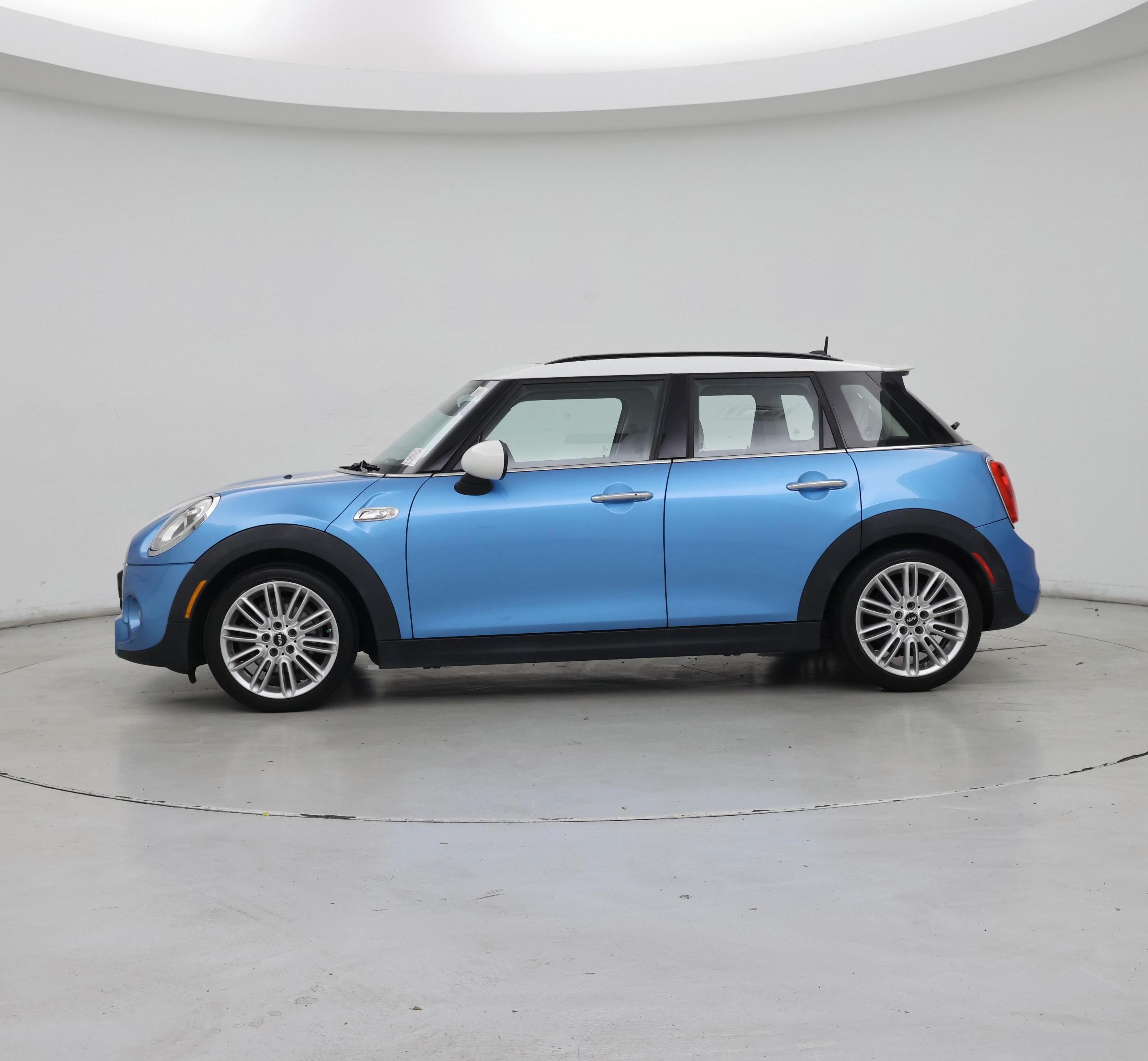 Thumbnail: 2016 MINI Cooper Hardtop - 3