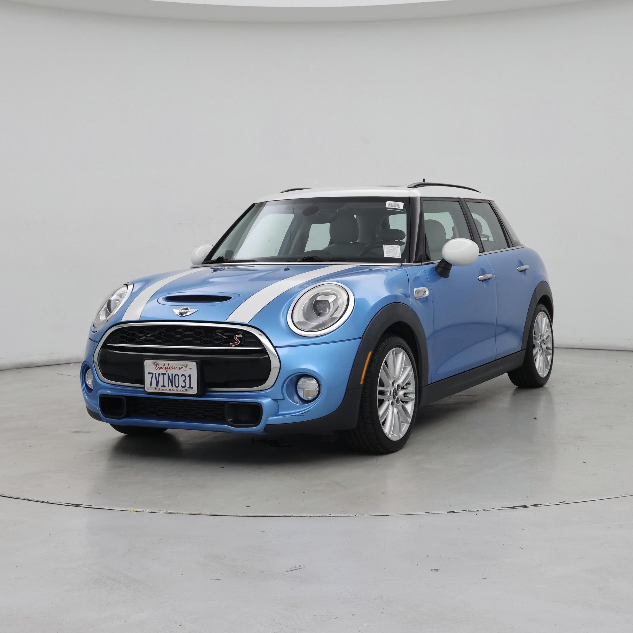 Thumbnail: 2016 MINI Cooper Hardtop - 4