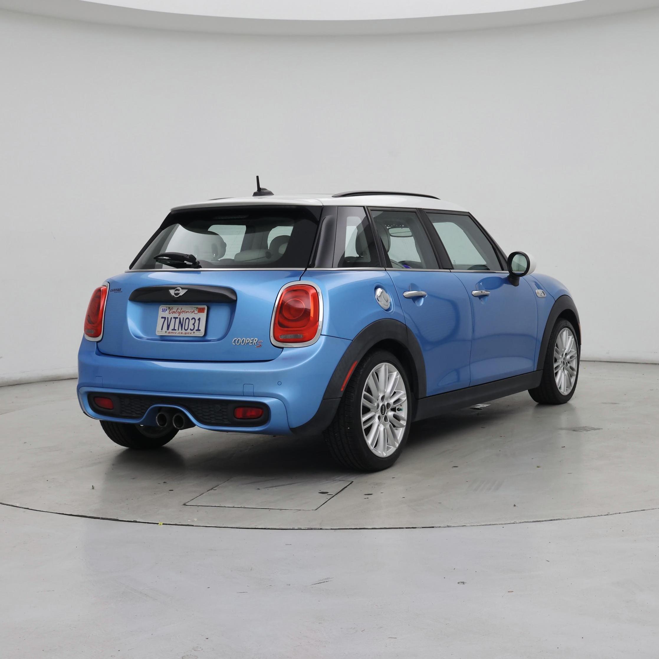 Thumbnail: 2016 MINI Cooper Hardtop - 8