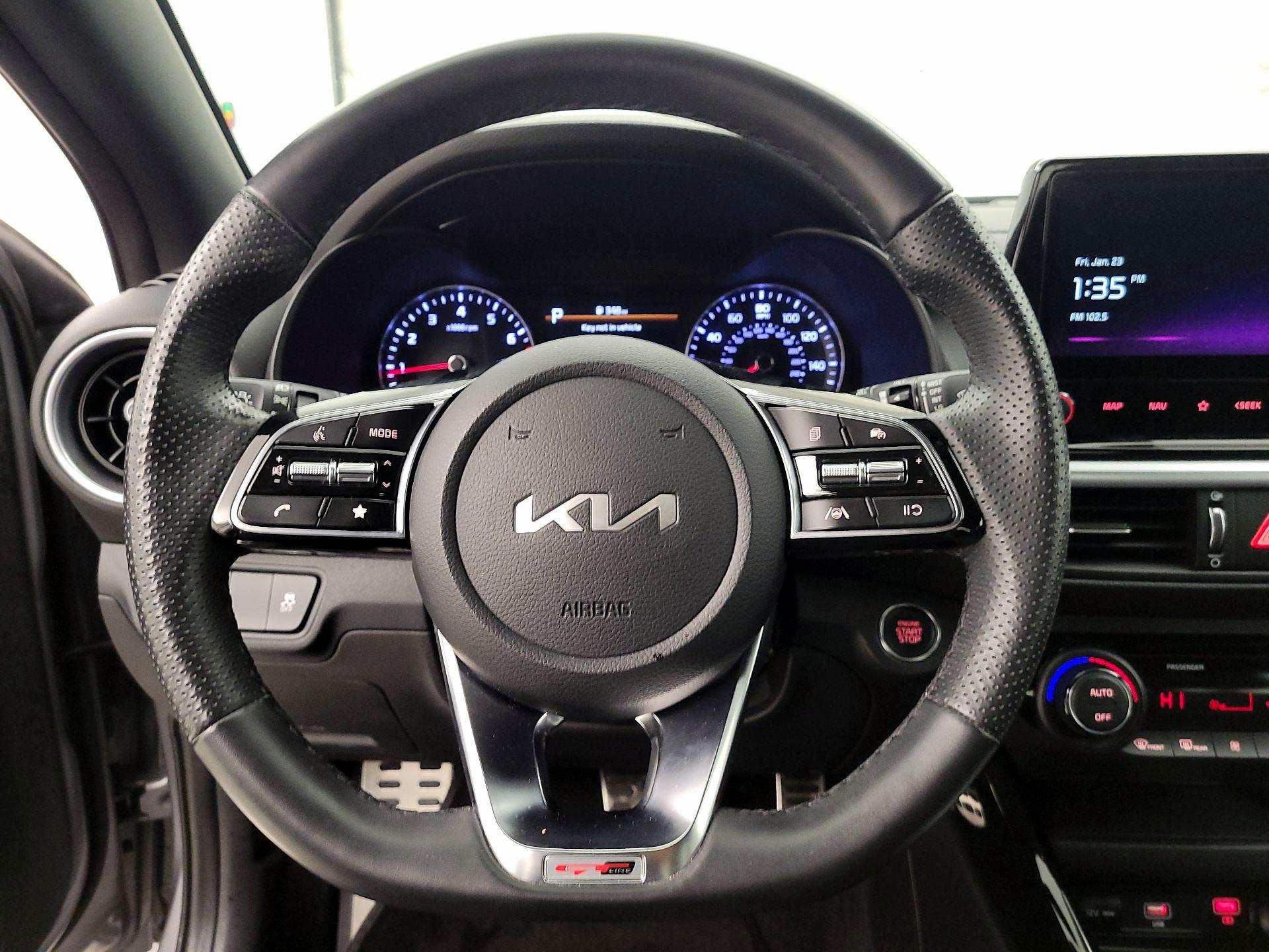 Thumbnail: 2023 Kia Forte - 10